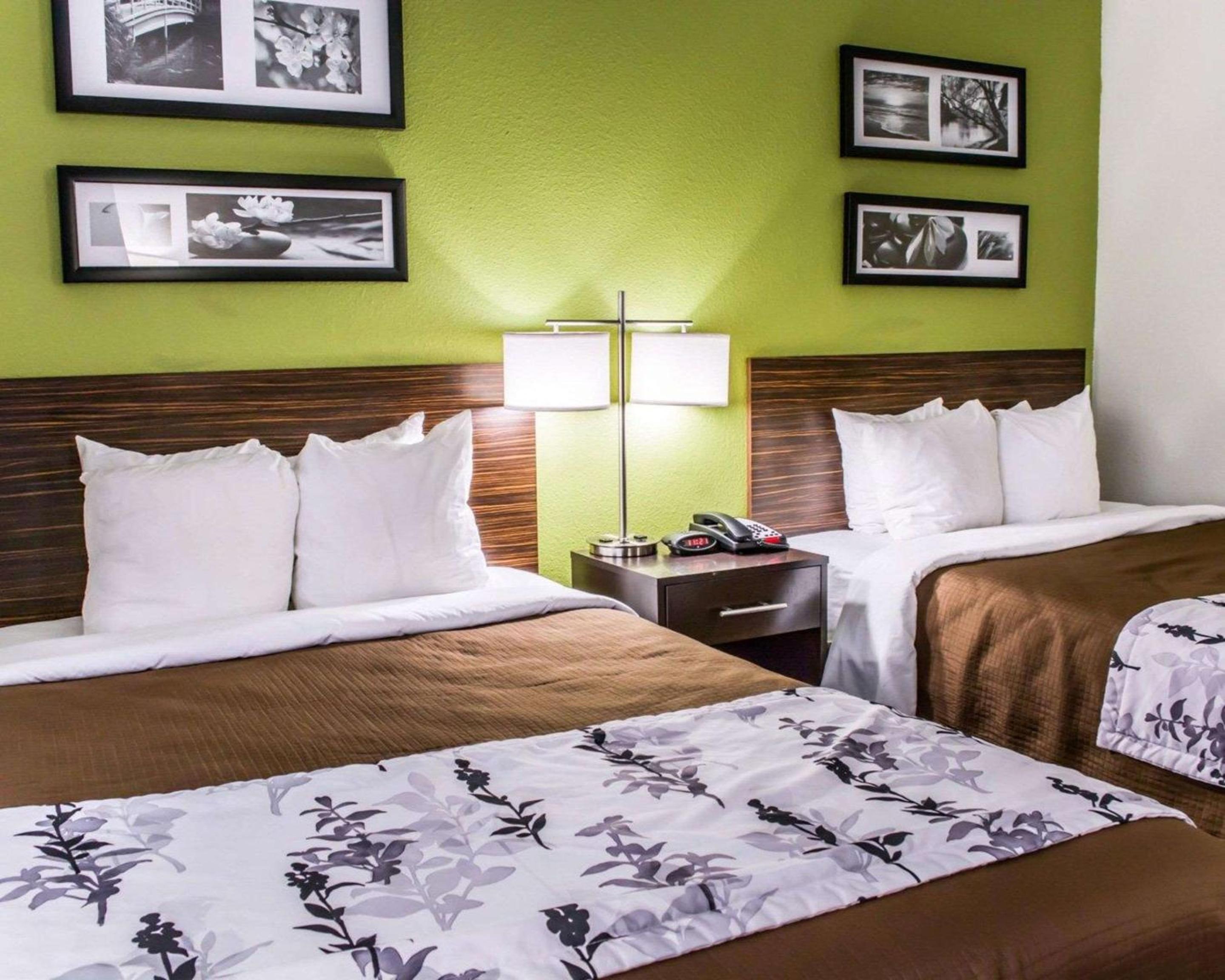 Double Room with Two Double Beds - Non-Smoking - Photo 6