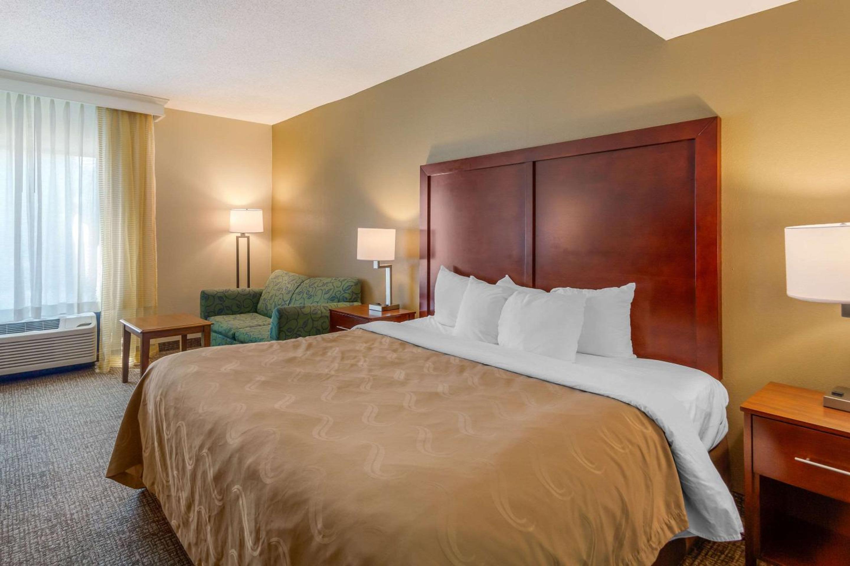 Standard King Room - Photo 1