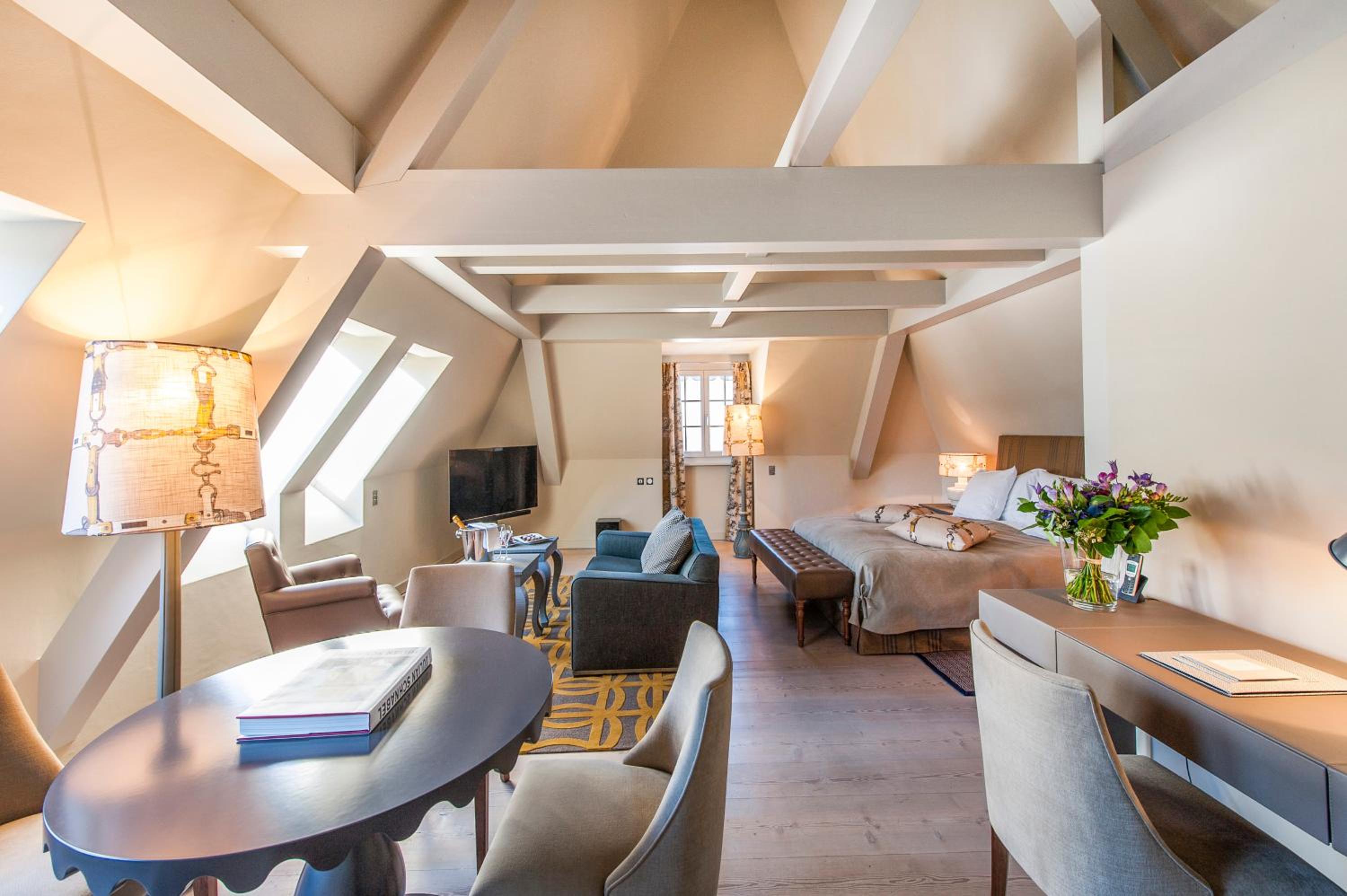 Suite with Mountain View - Photo 1