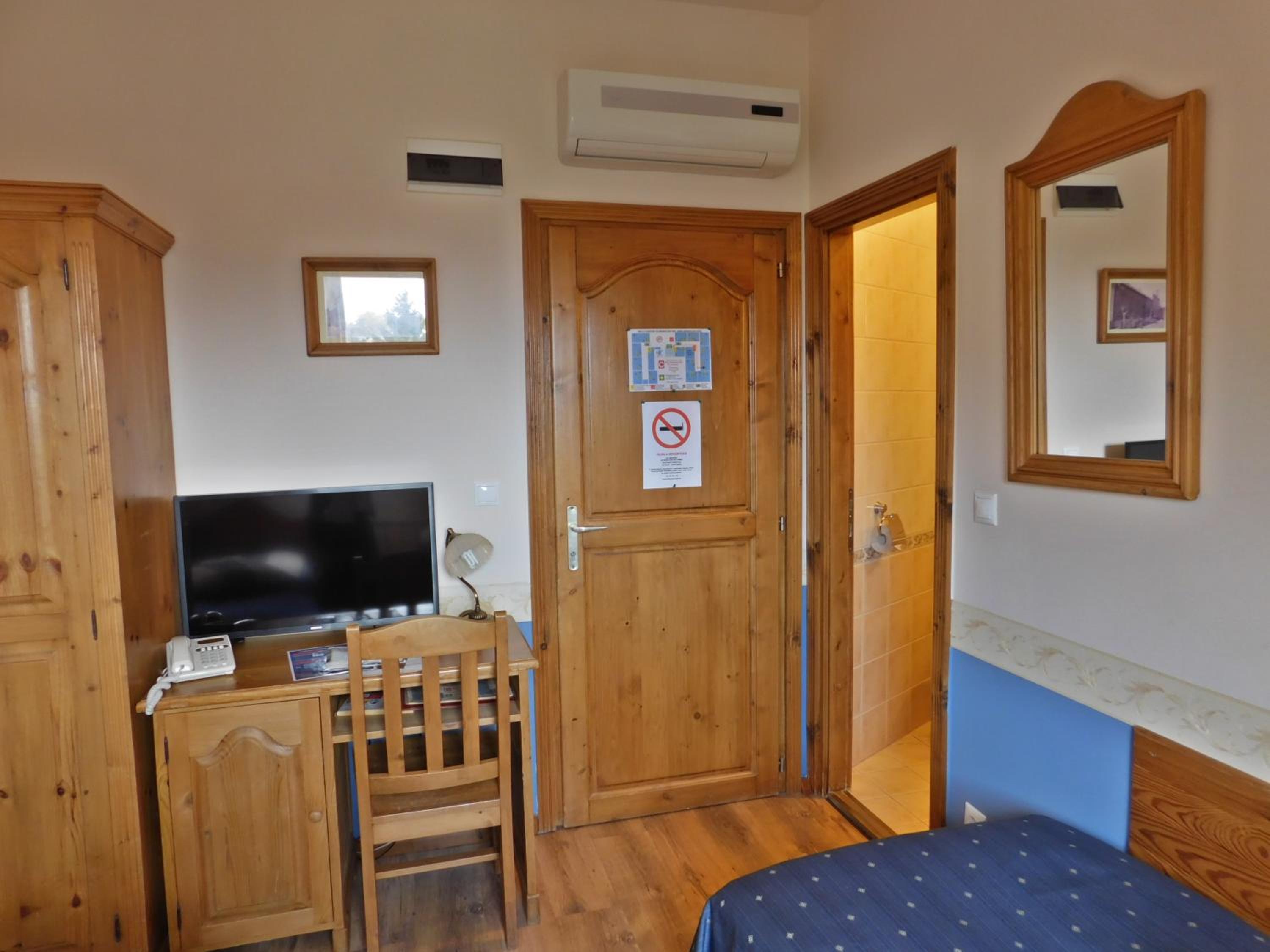 Twin Room photo 2