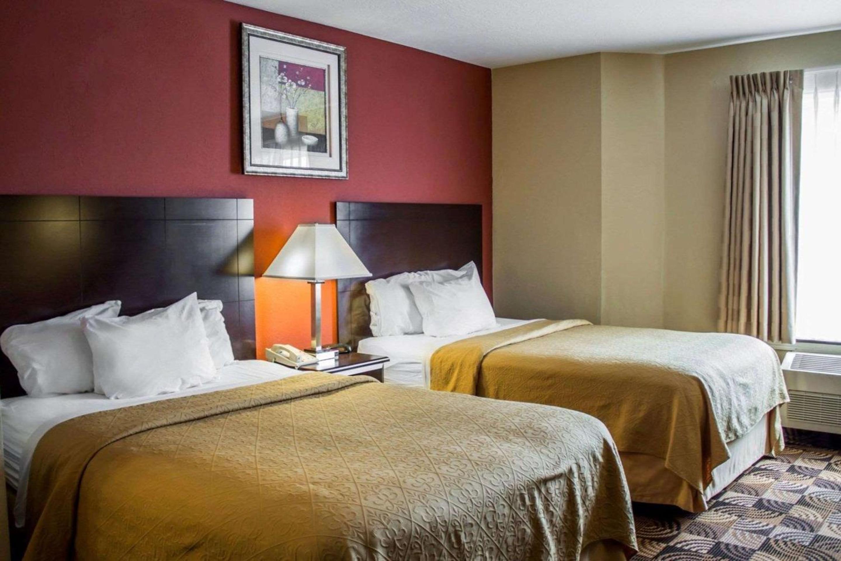 Double Room with Two Double Beds - Non-Smoking - Photo 4