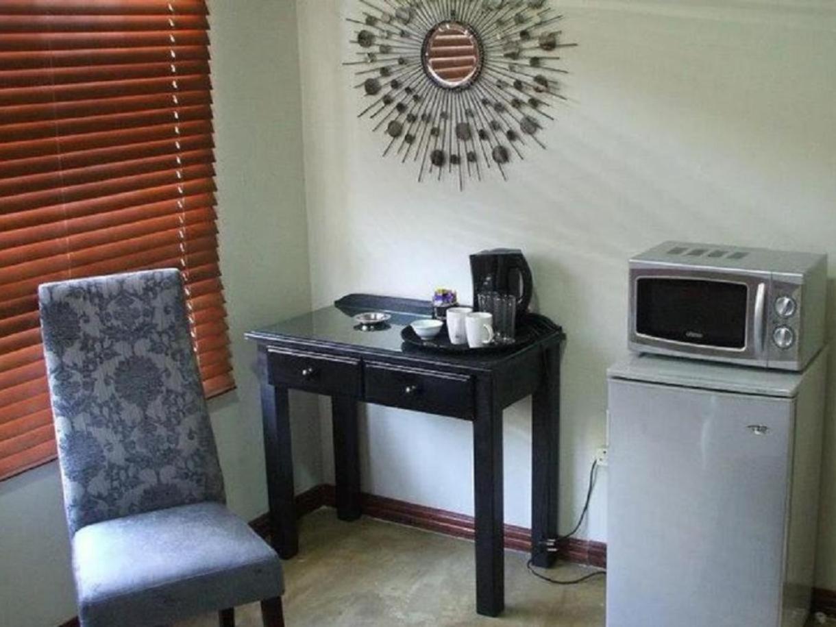 Luxury Twin Room - Photo 3