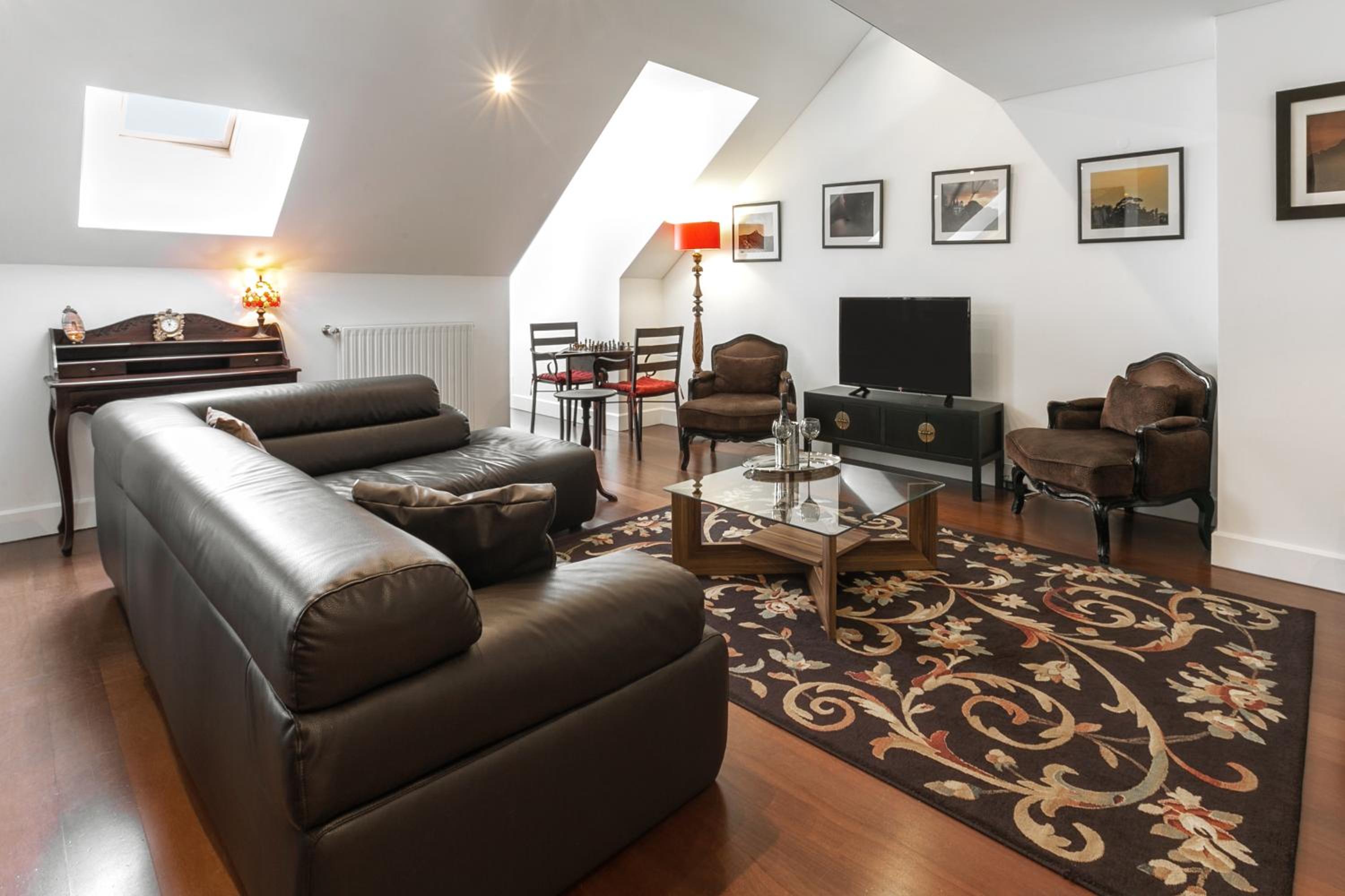 Three-Bedroom loft photo 1