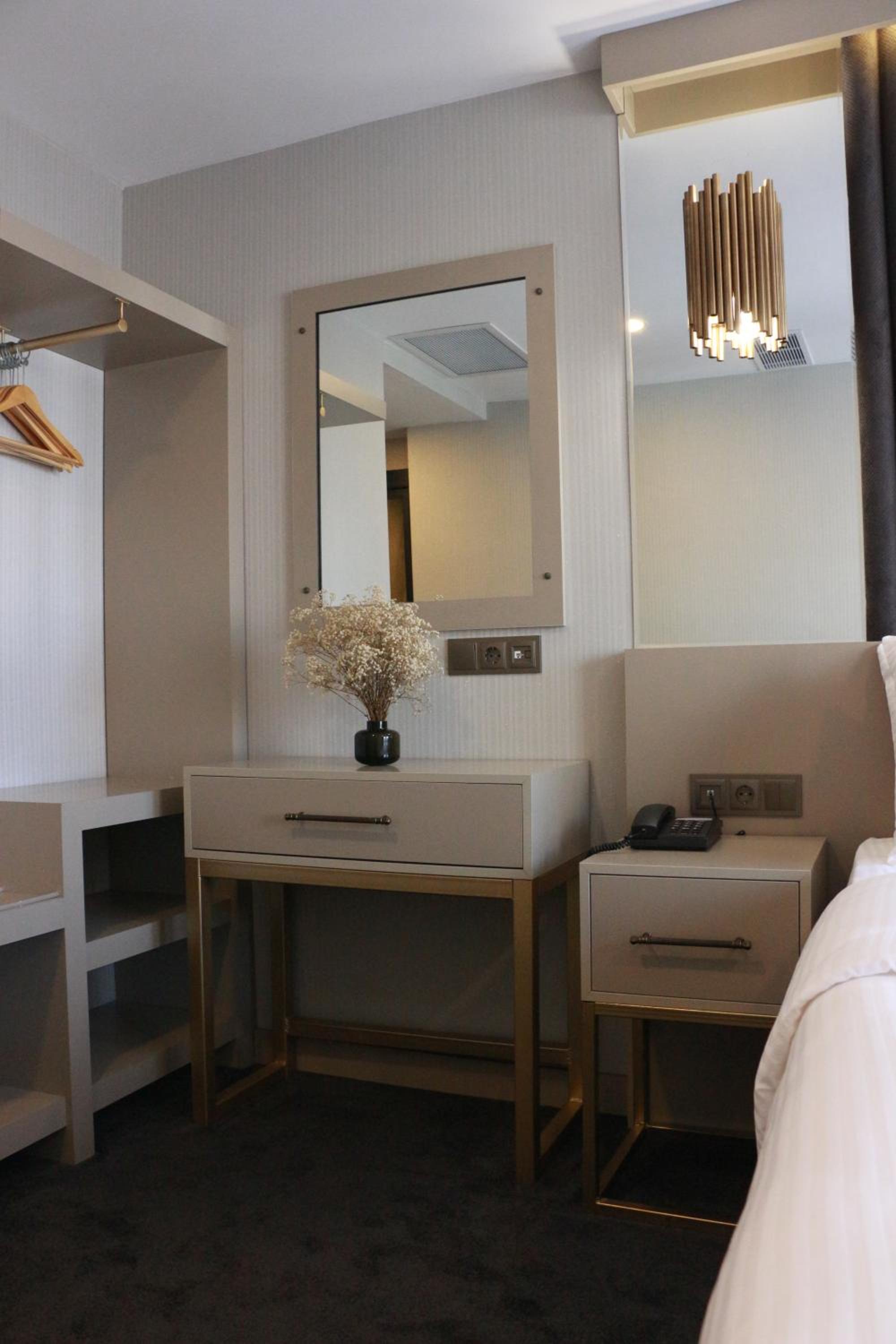 Standard Double or Twin Room photo 2