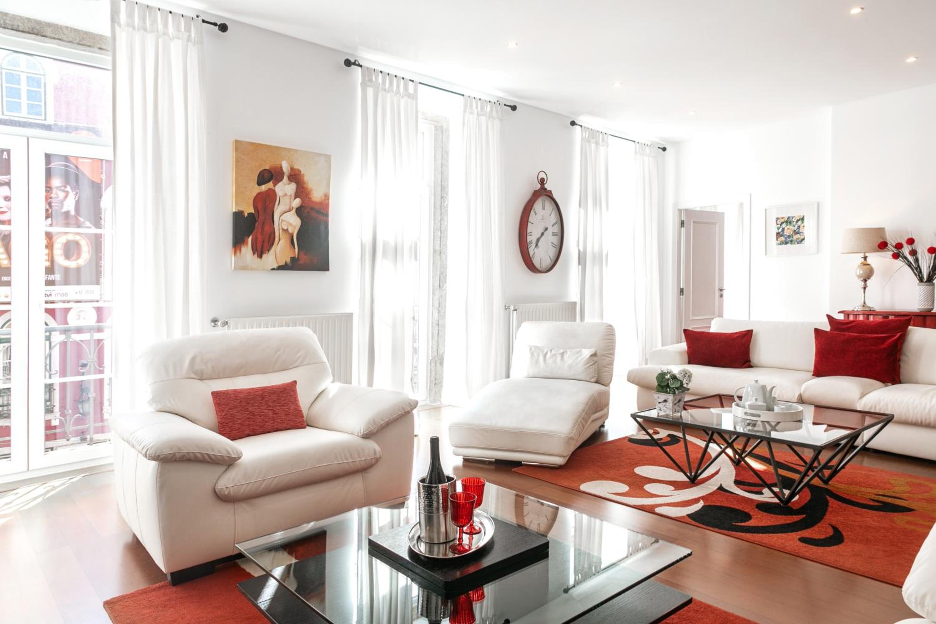 Superior Three-Bedroom Apartment photo 3