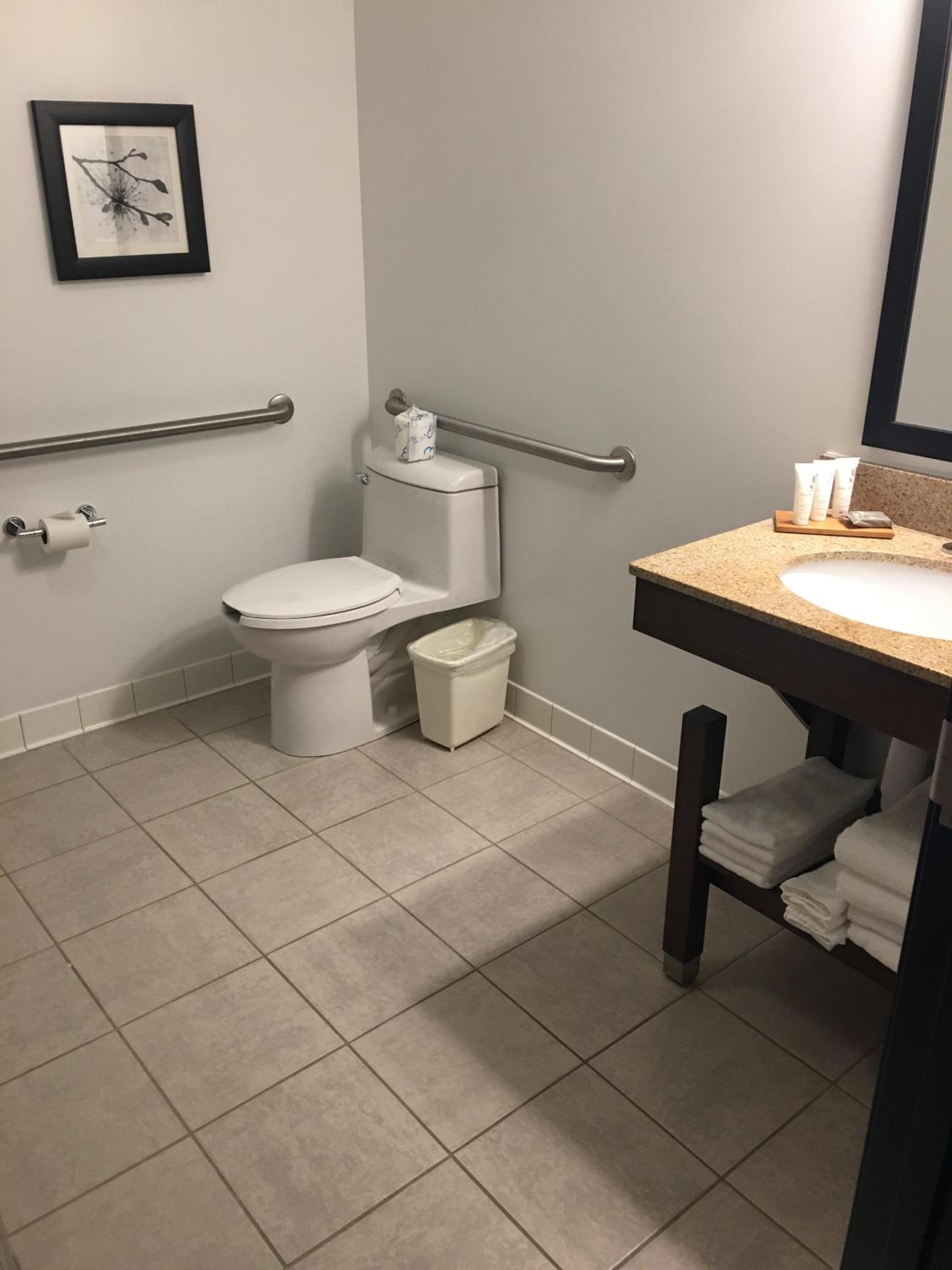 King Room - Disability Access - Photo 2