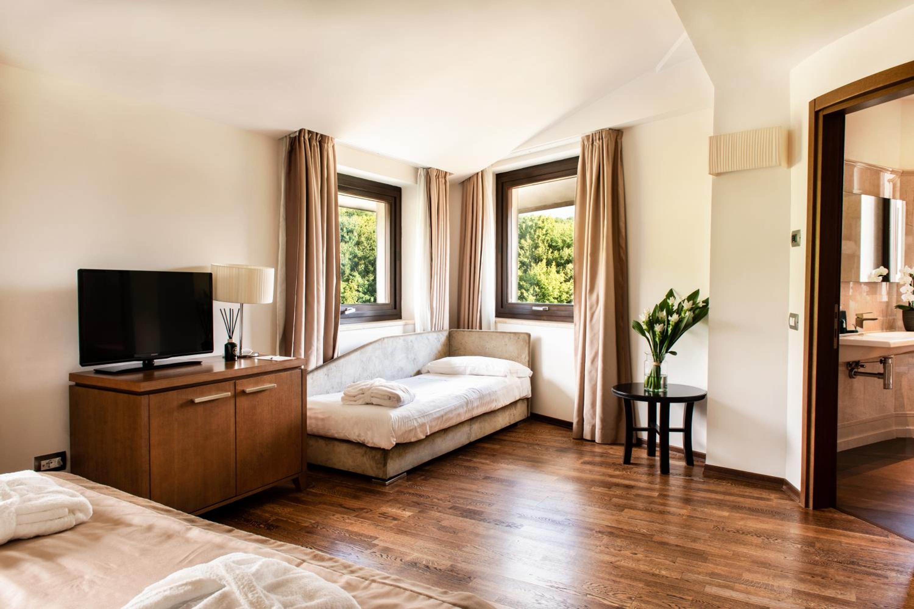 Comfort Triple Room photo 3