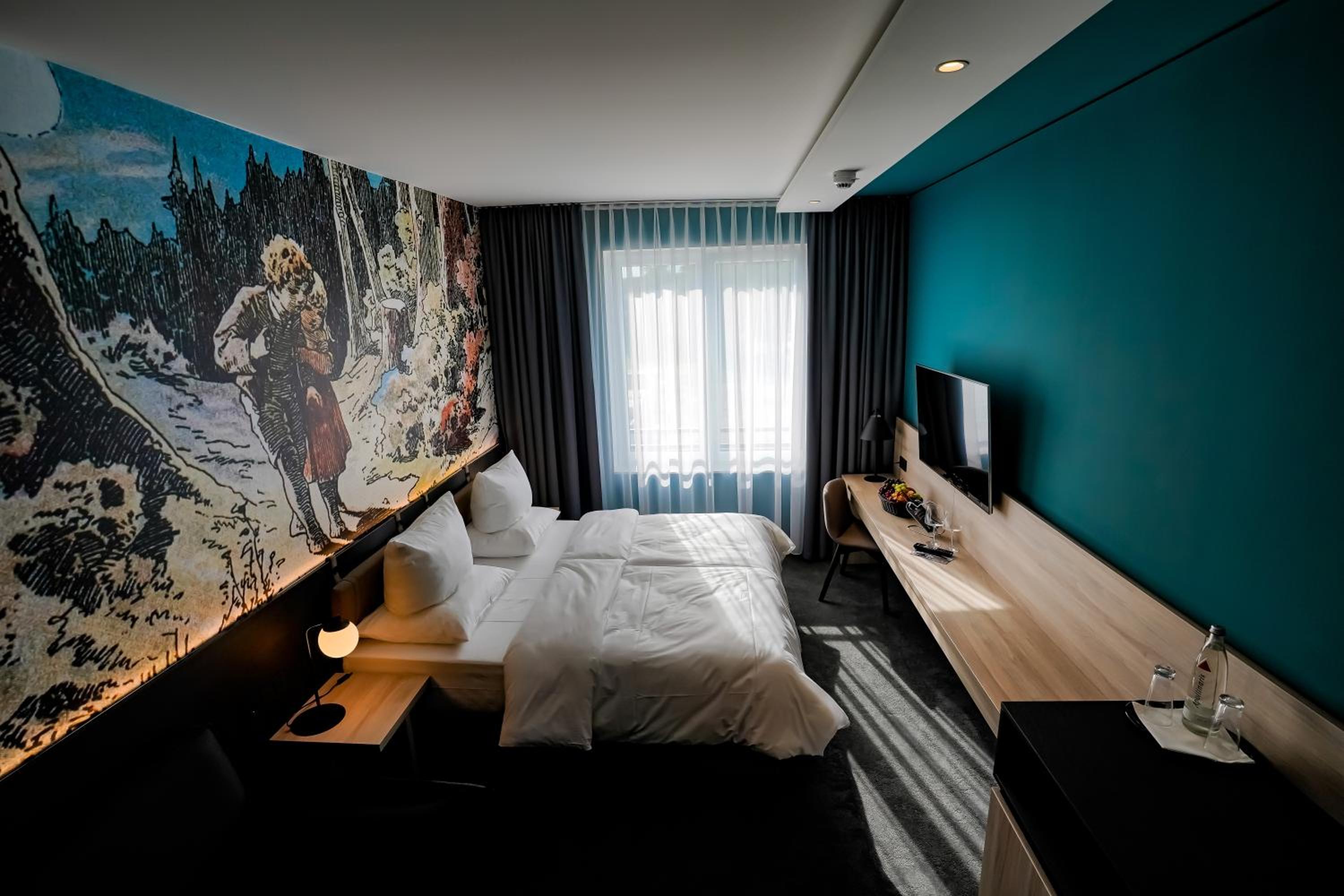 Large Double Room - Photo 5