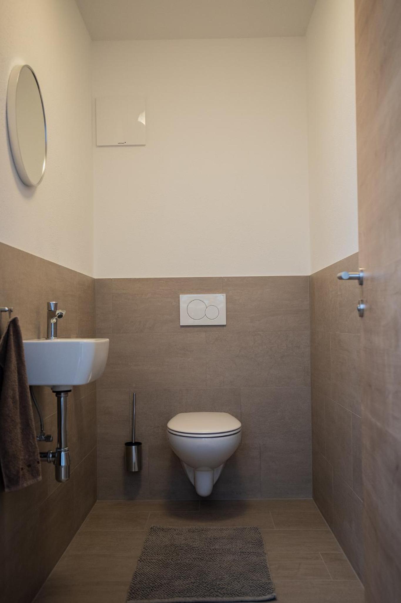 Apartment with Shower photo 2