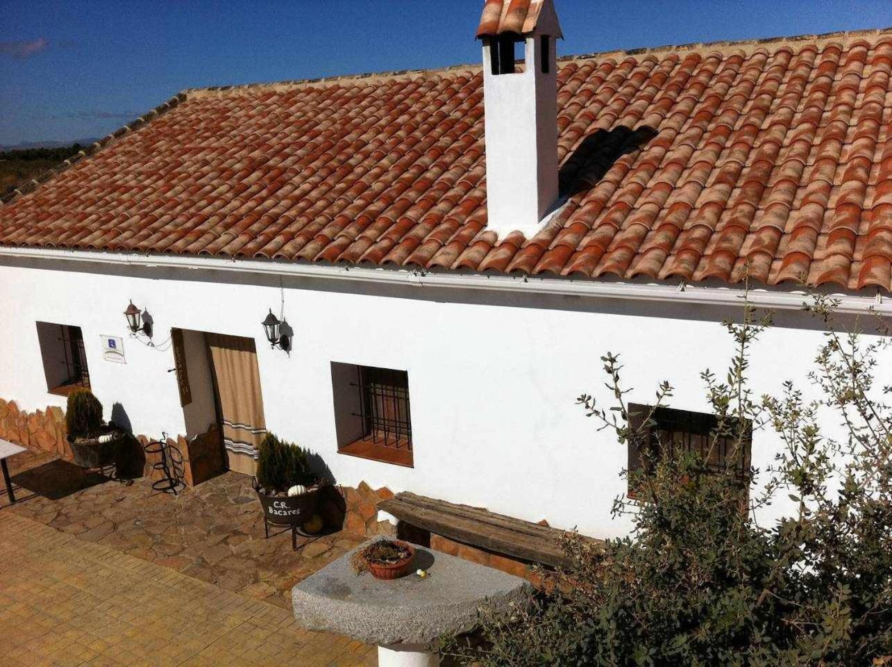 Six-Bedroom House photo 2