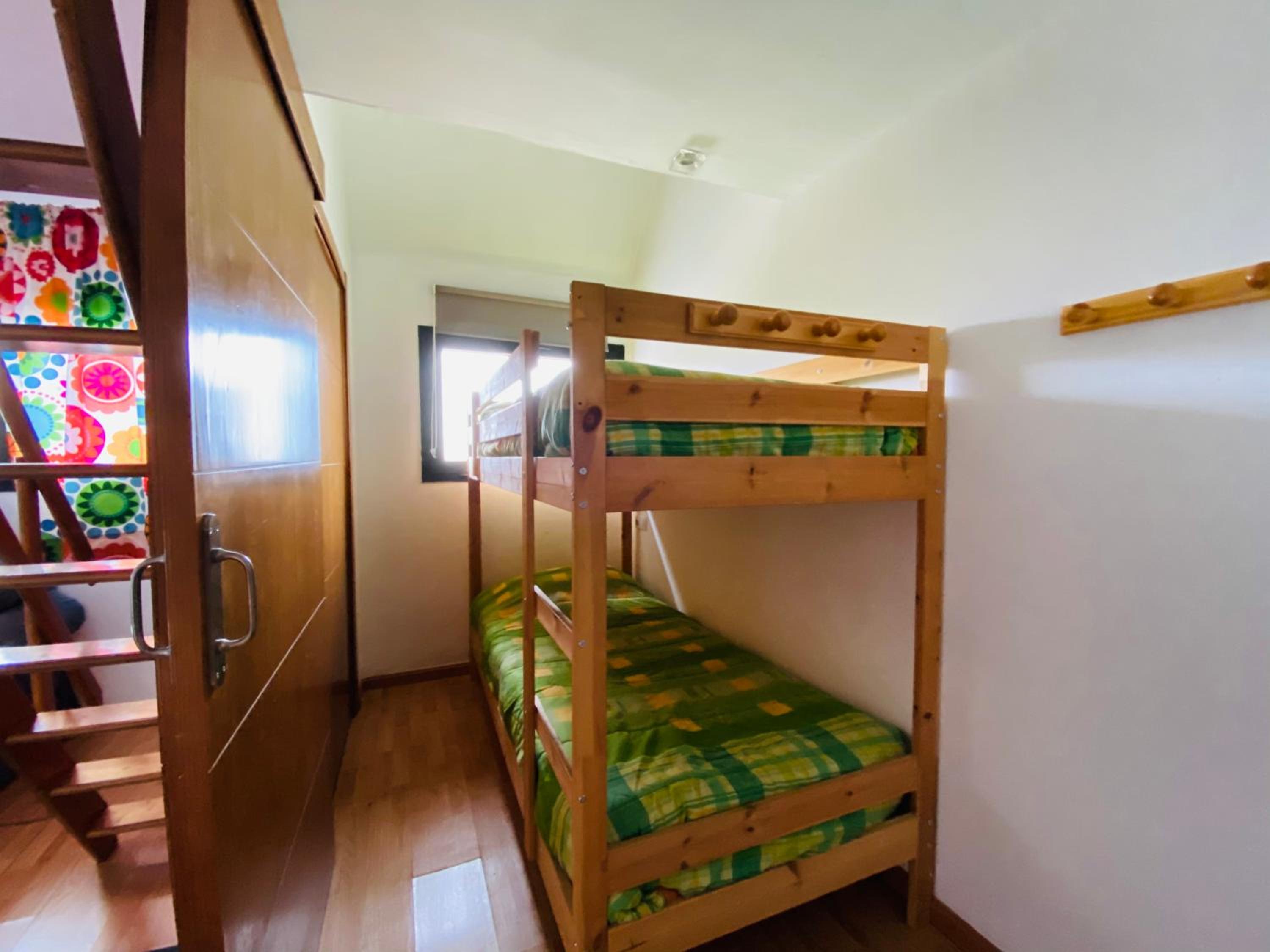 Apartment with Mountain View - Photo 7