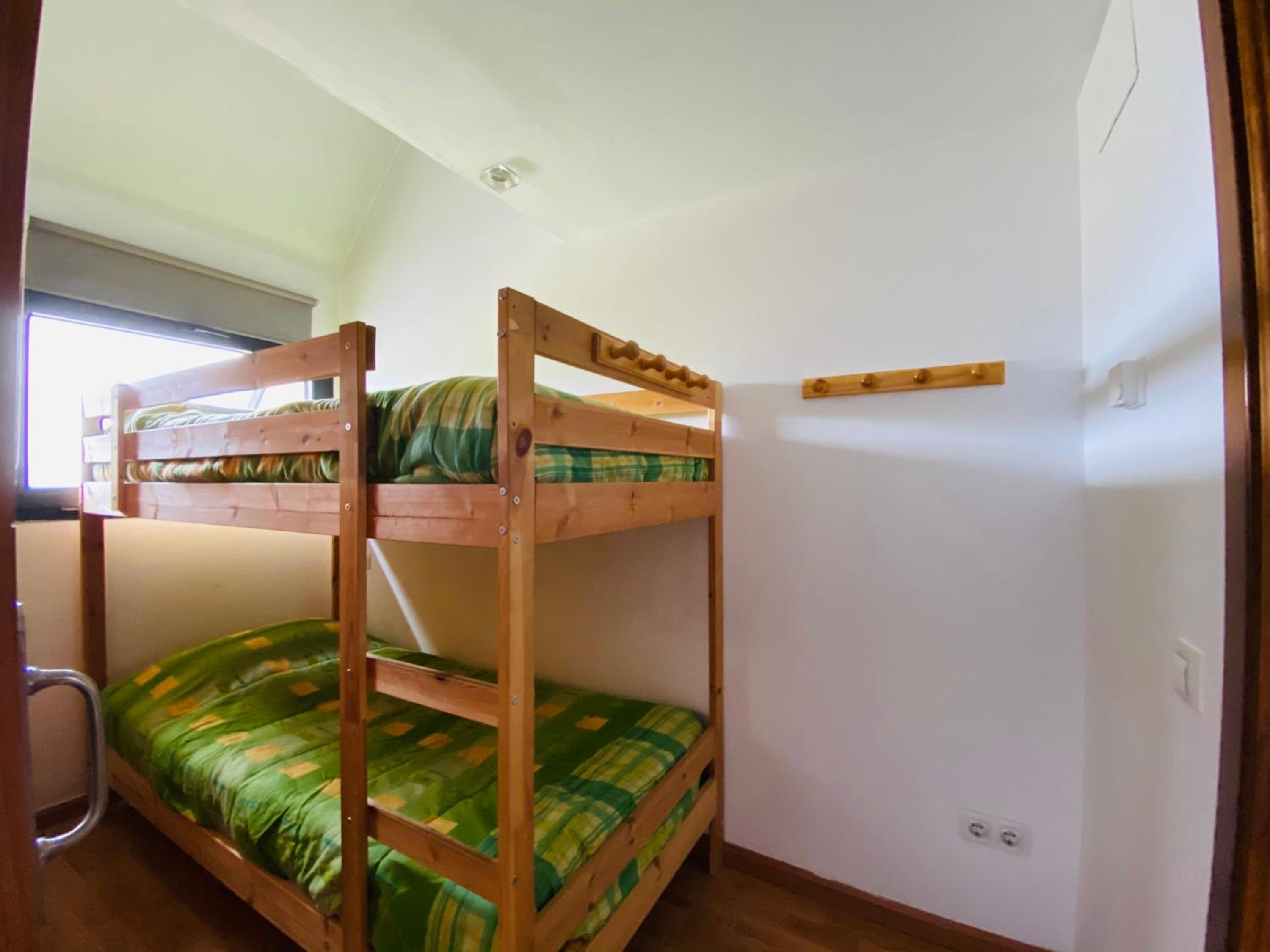 Apartment with Mountain View - Photo 2