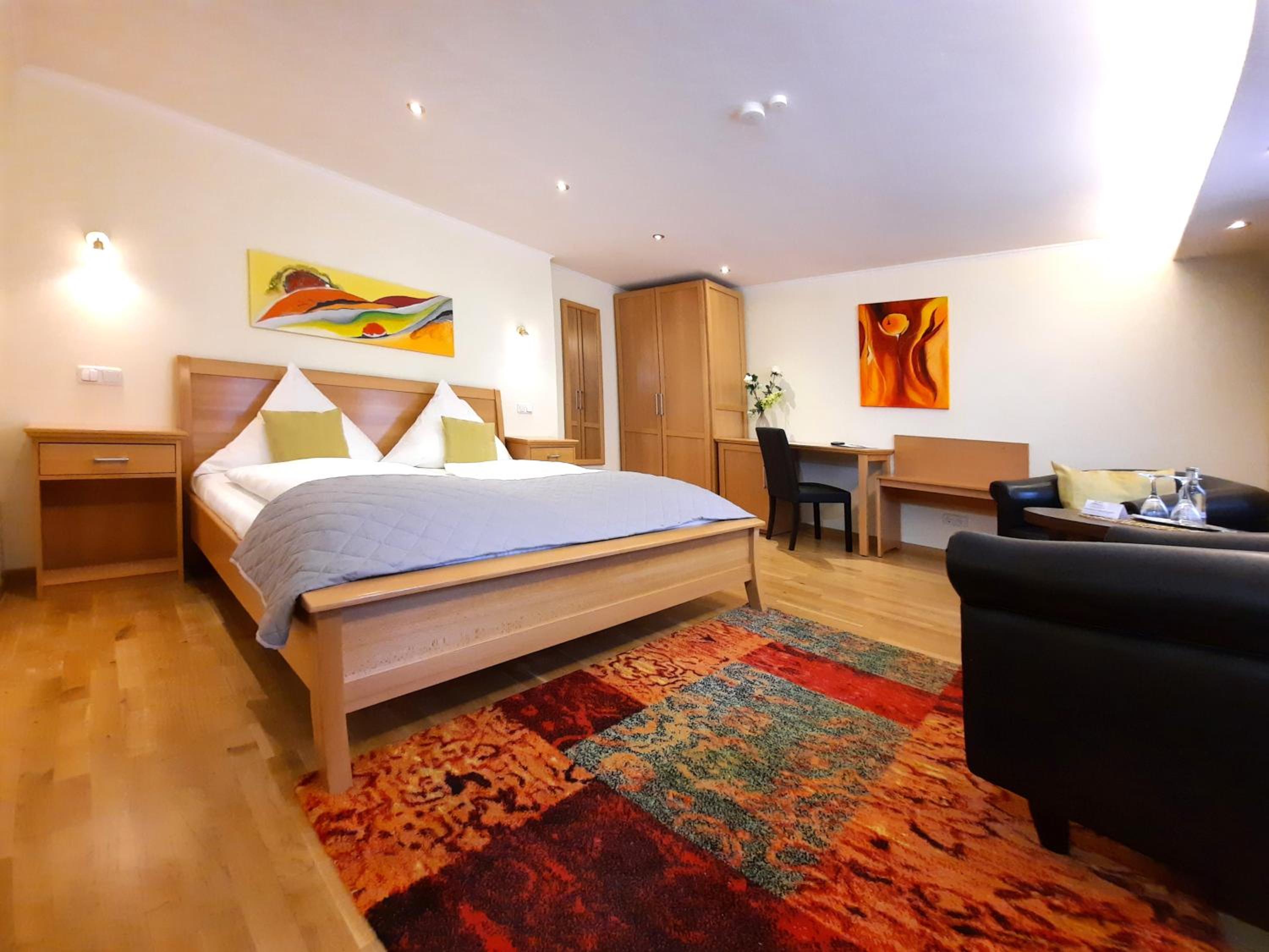 Double Room - Photo 3