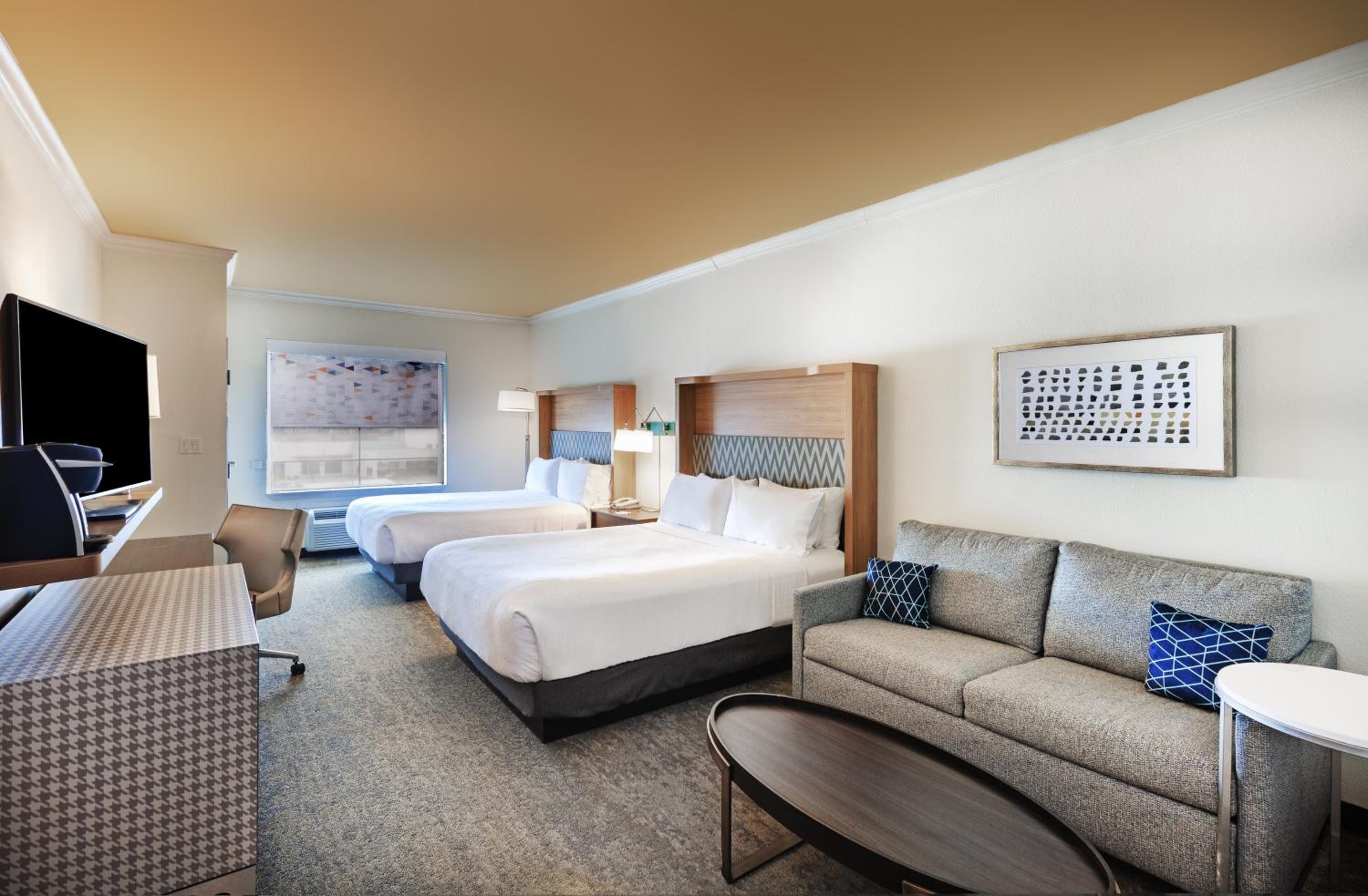 Premium Queen Room with Two Queen Beds - Photo 1