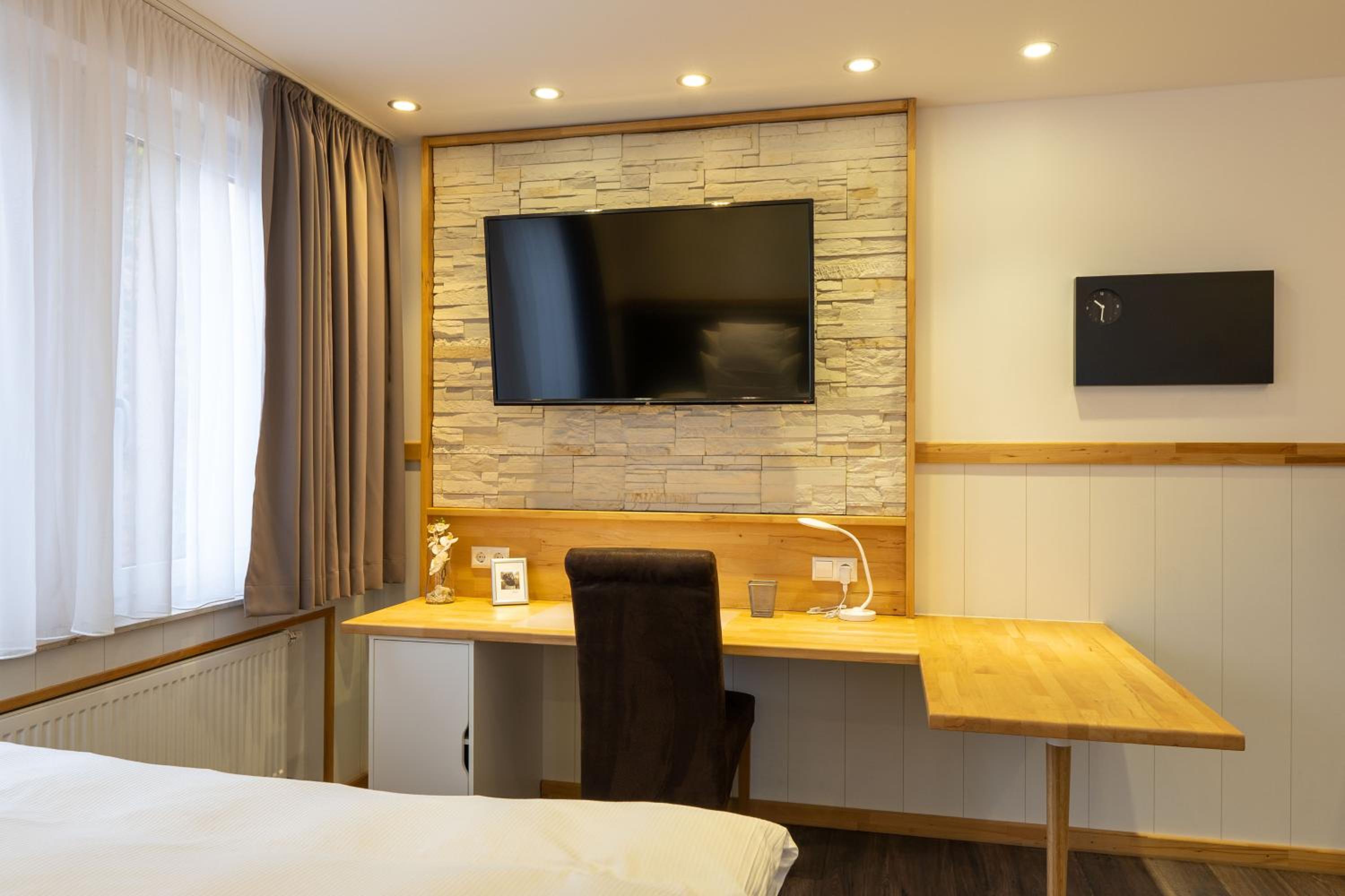 Standard Double Room photo 2