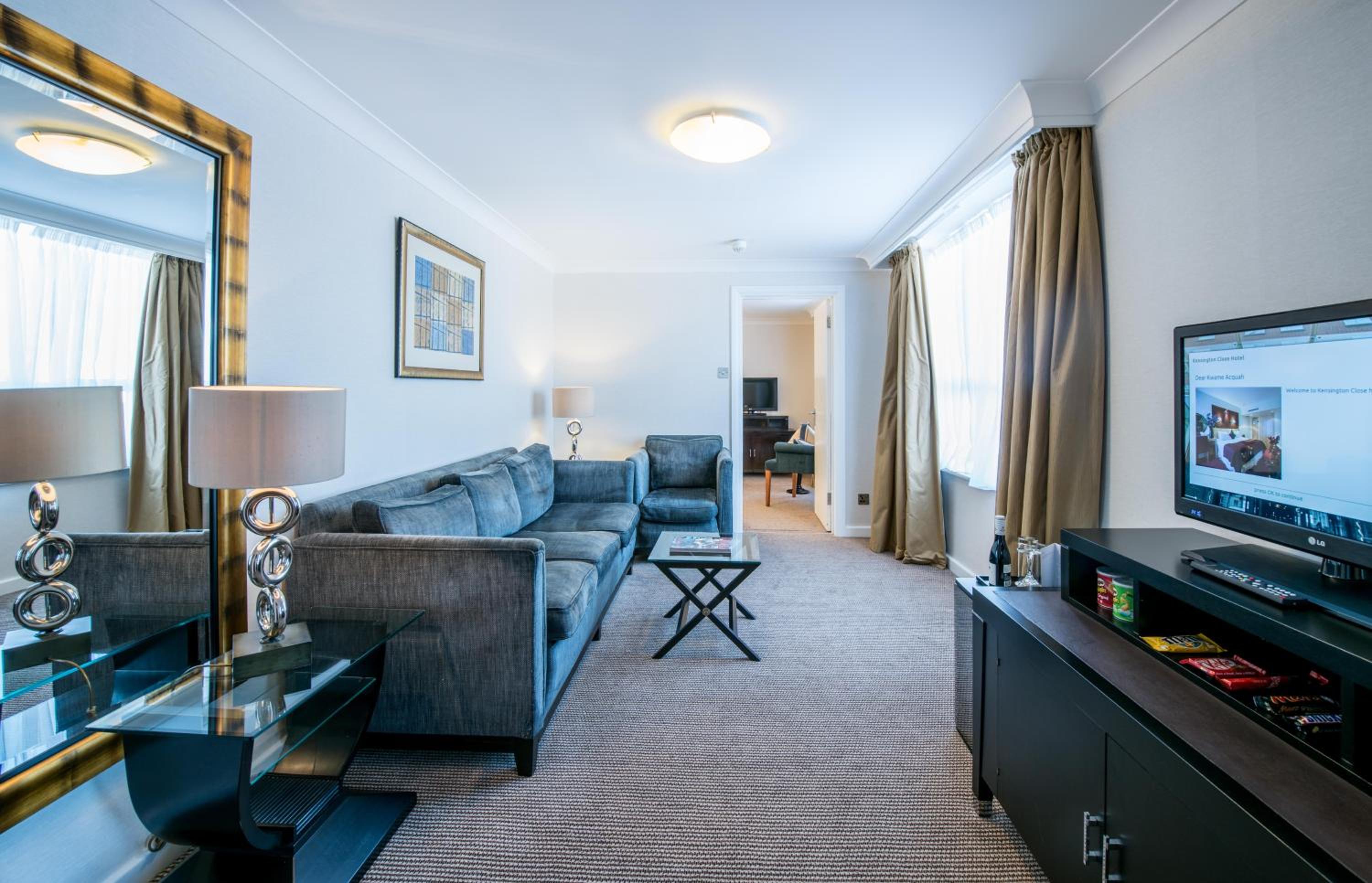 One-Bedroom King Suite