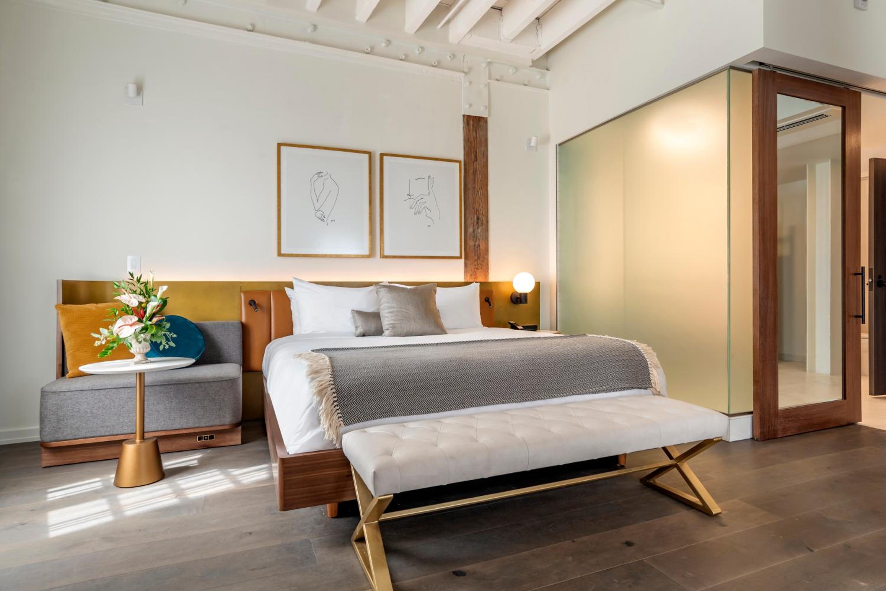 Suite photo 1