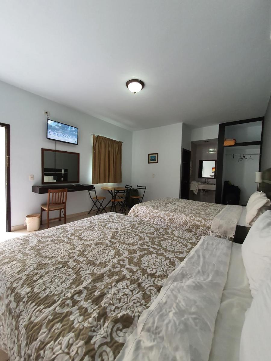 Single Room with Private Bathroom photo 3