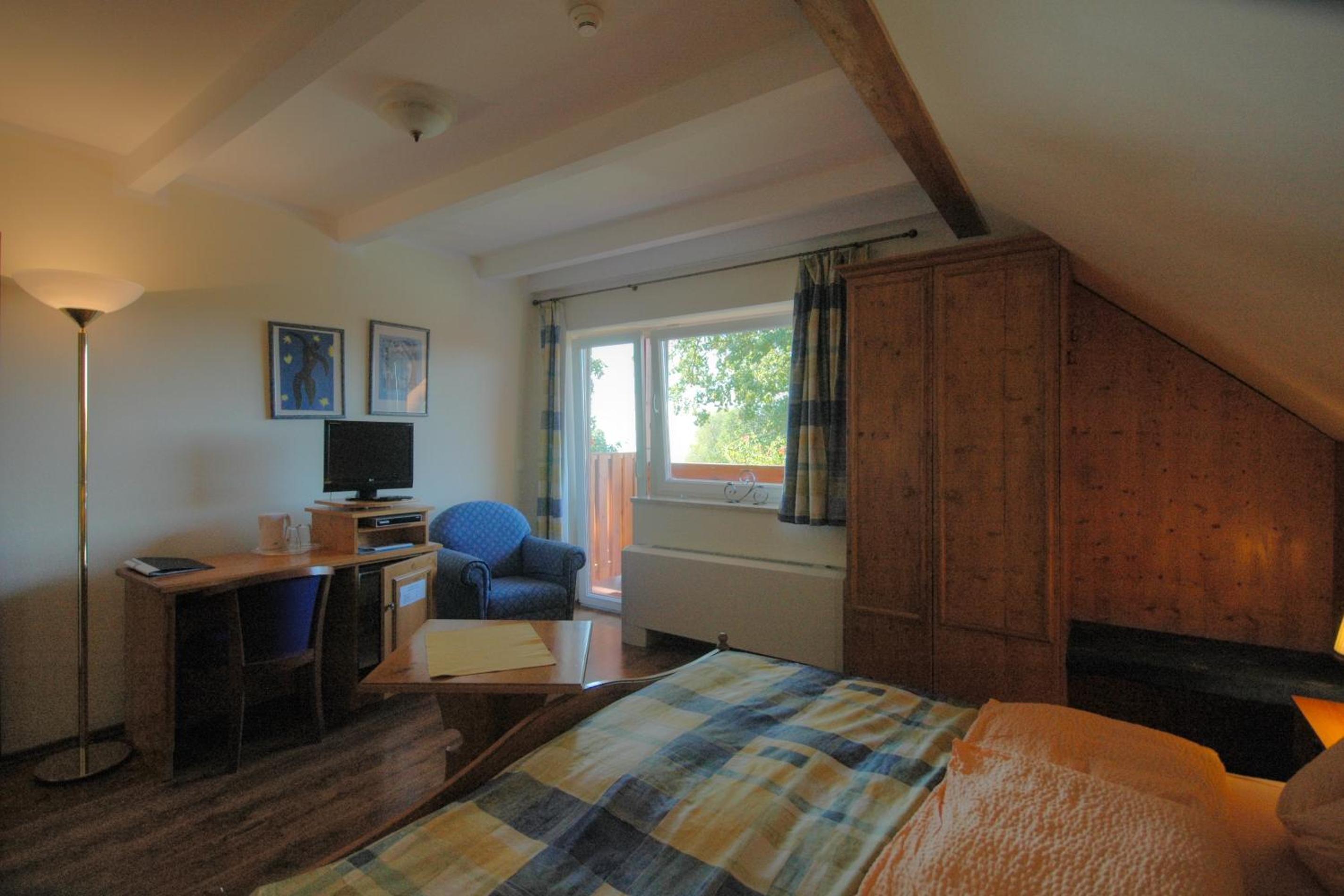 Double Room with Balcony or Terrace - Photo 2