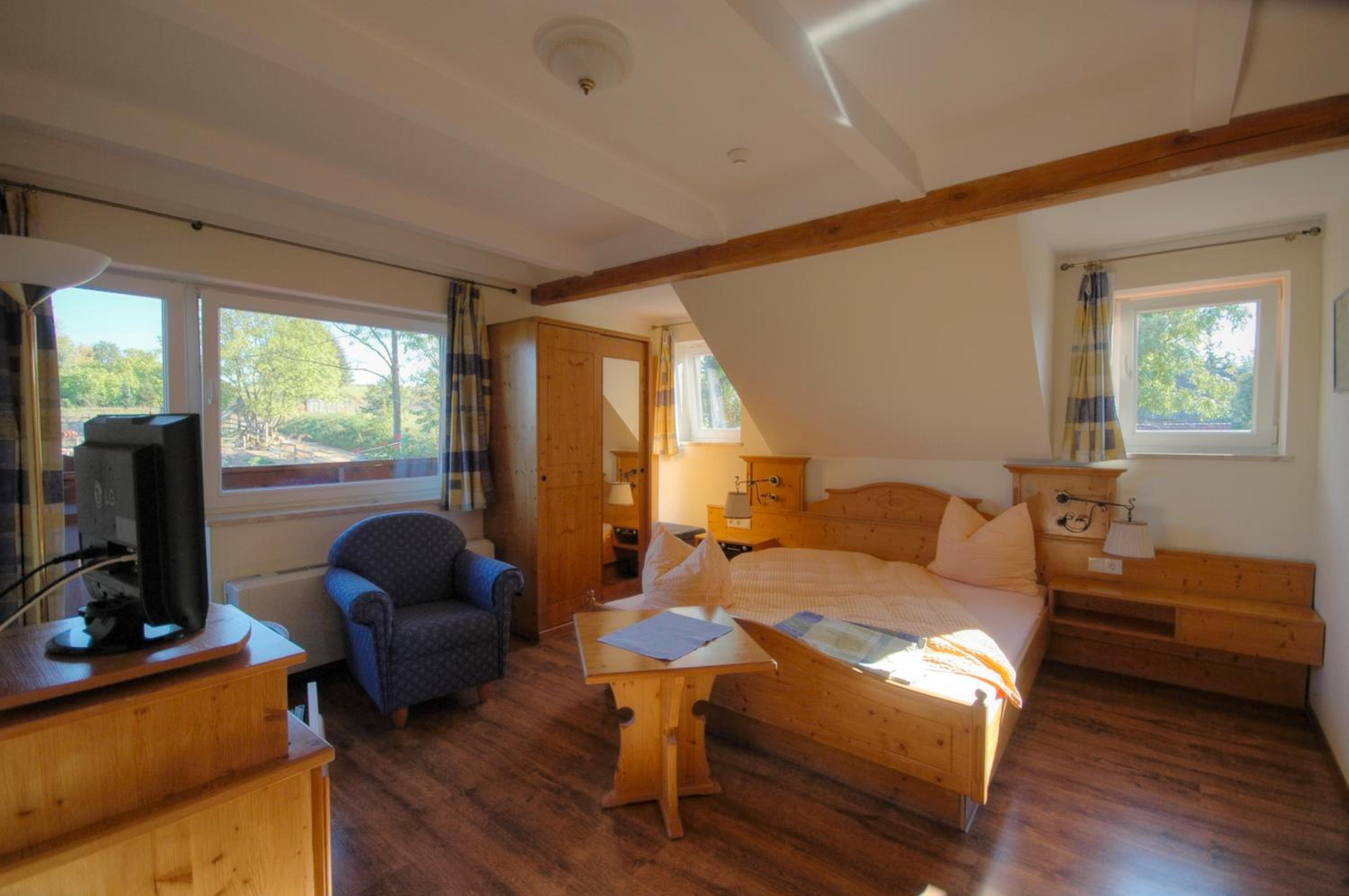 Double Room with Balcony or Terrace - Photo 7
