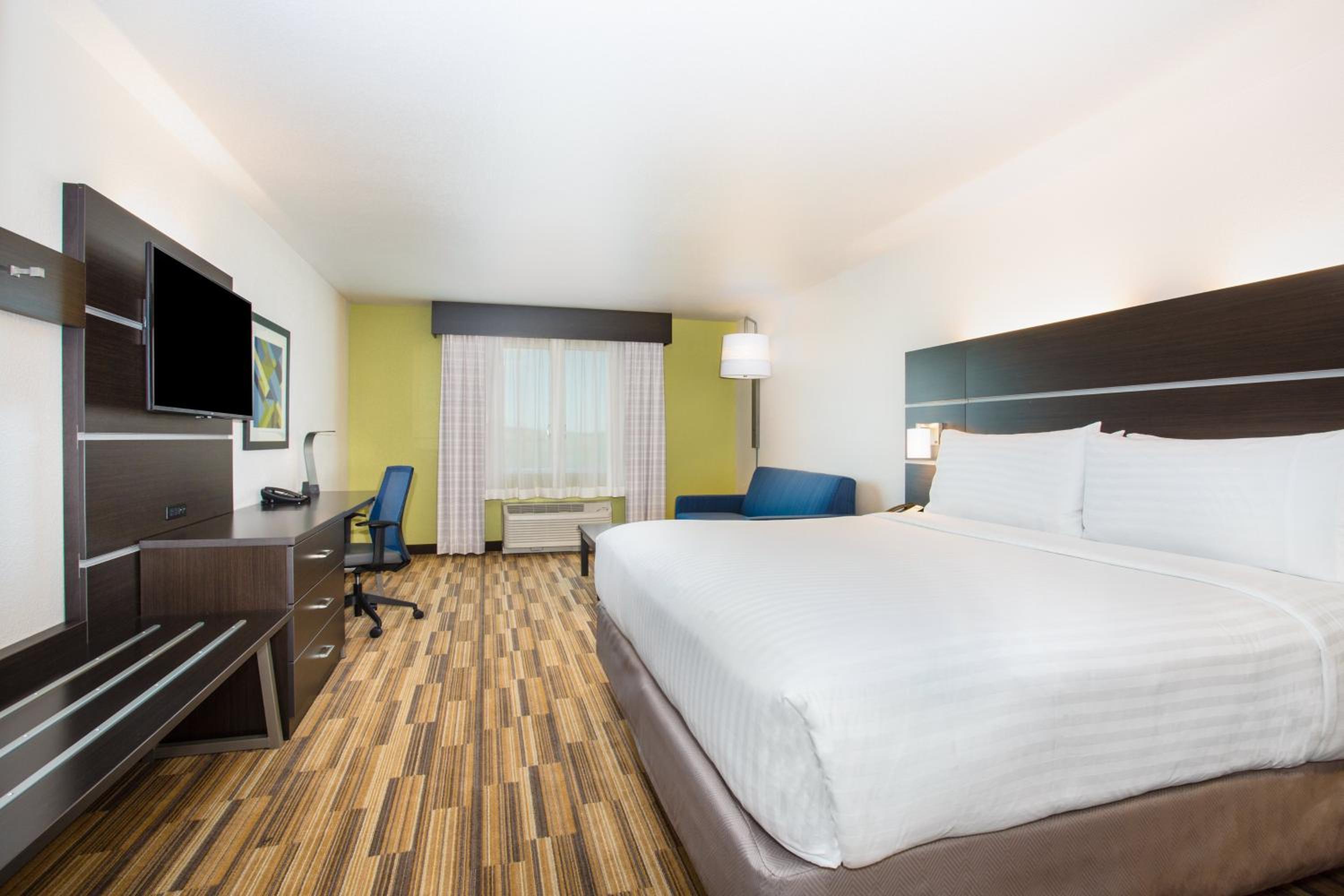 Standard King Room
