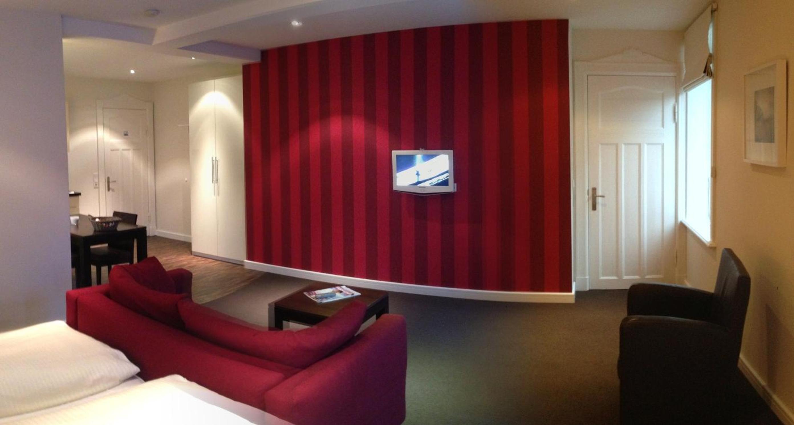 Apartment photo 1