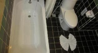 Deluxe Double or Twin Room with Pool View - Photo 3