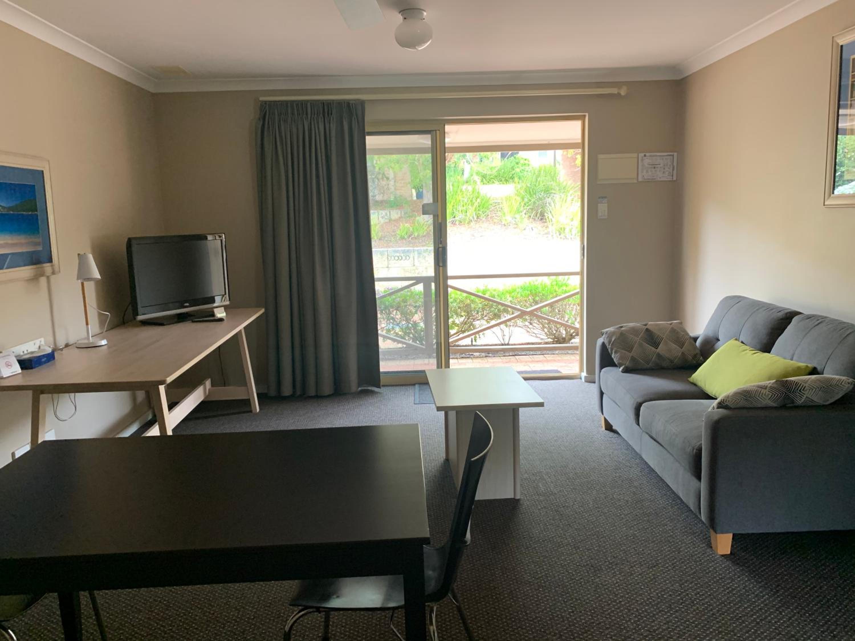 One-Bedroom Apartment - Photo 1