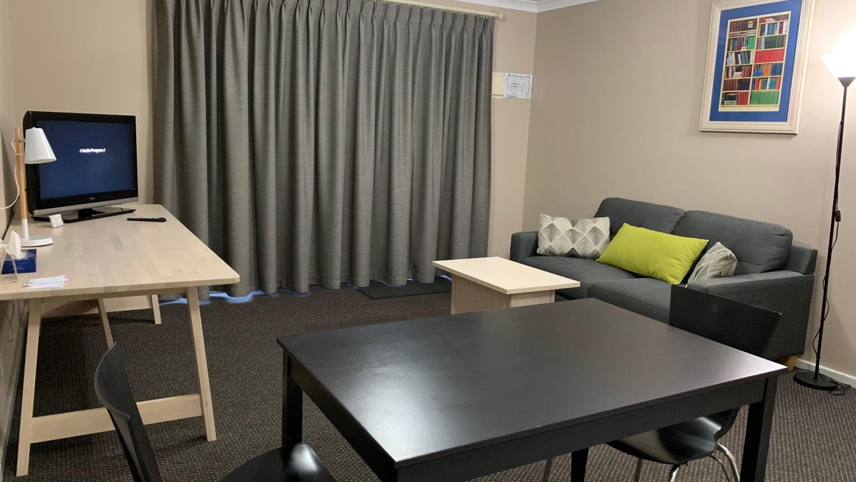One-Bedroom Apartment - Photo 3