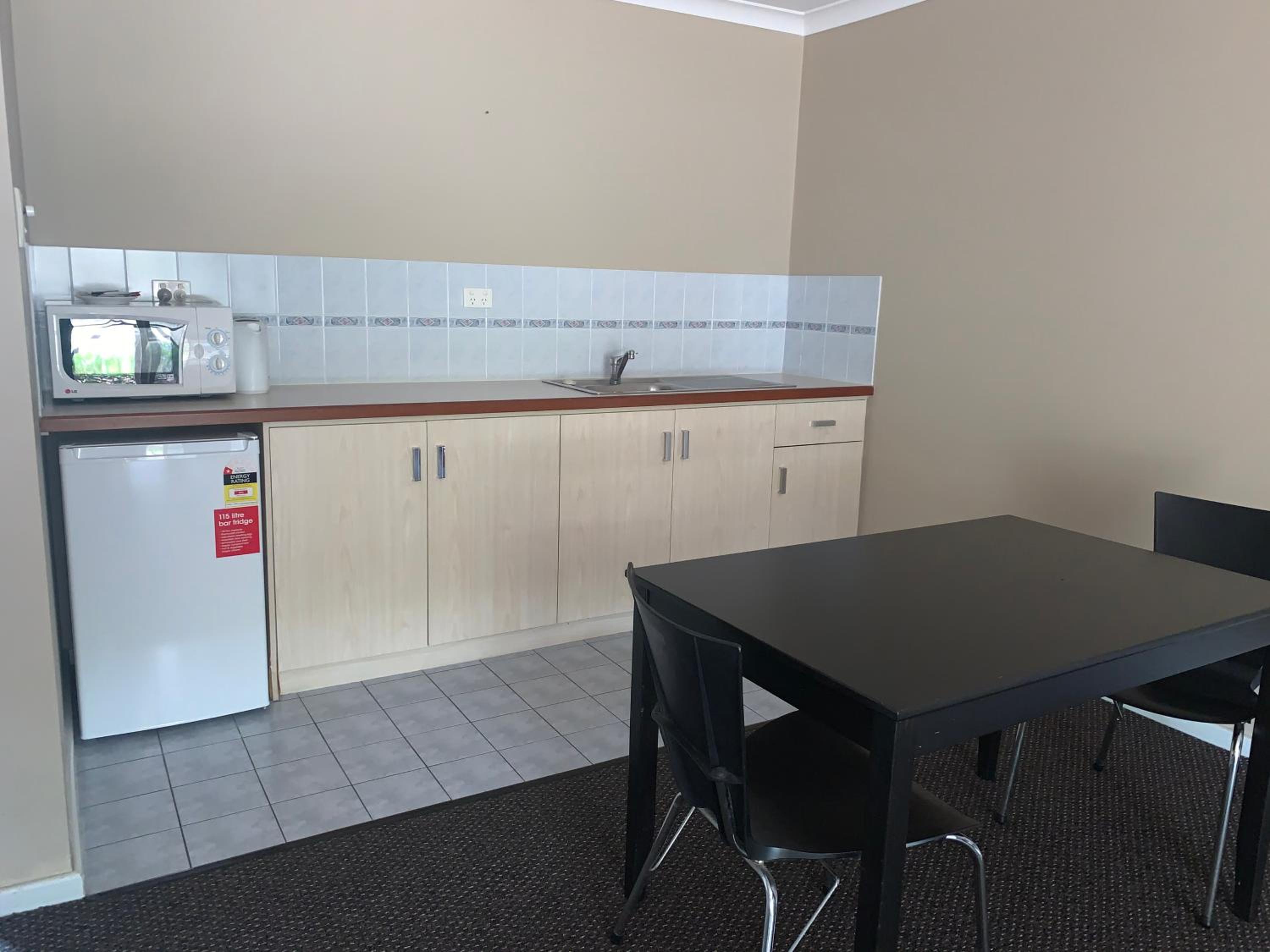 One-Bedroom Apartment - Photo 10