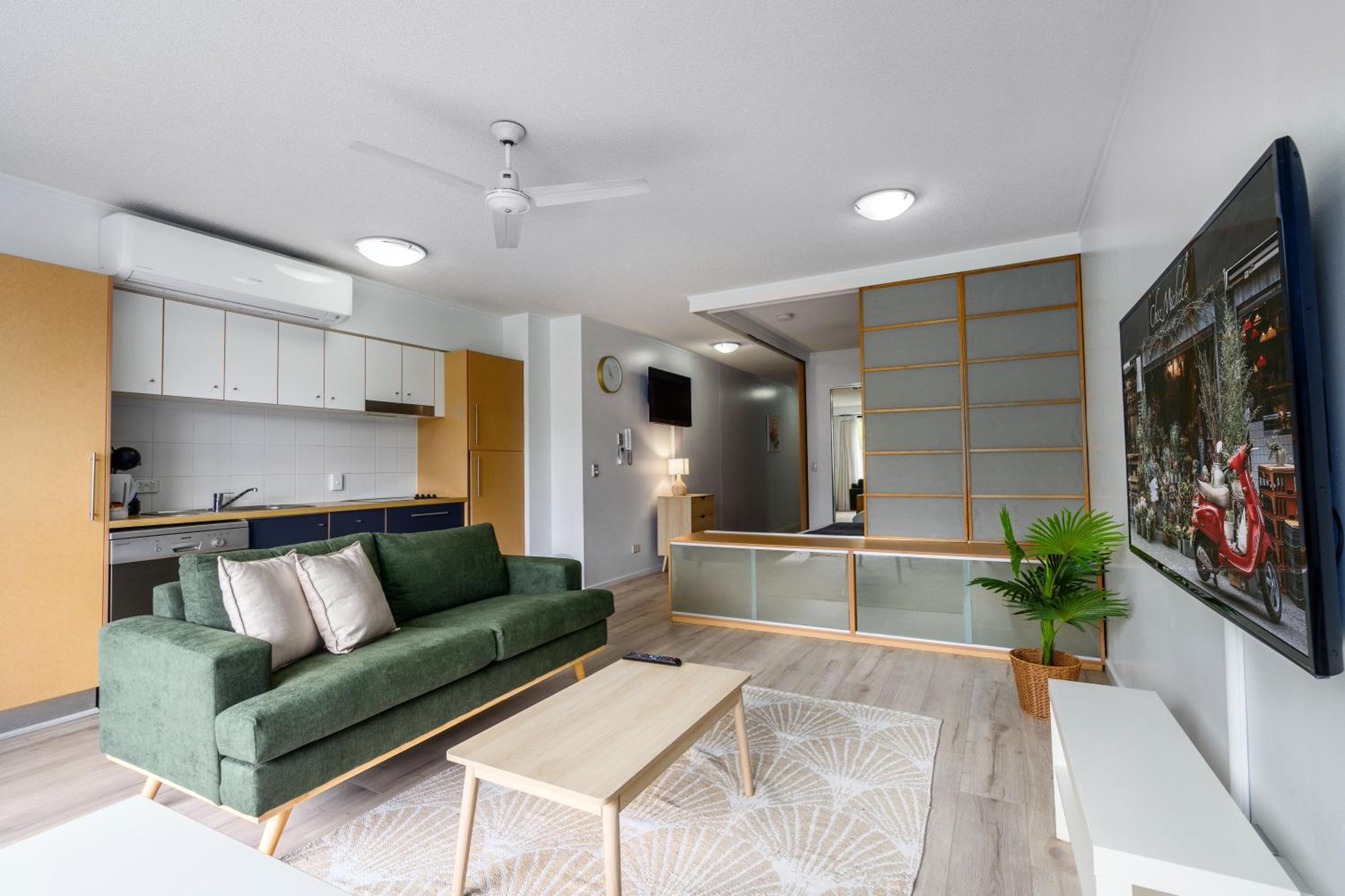 Studio Apartment - Photo 7