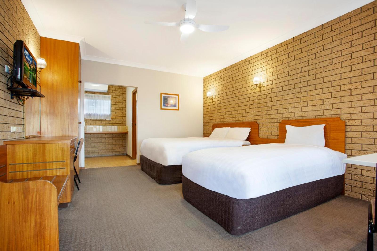 Executive Twin Suite - Photo 3