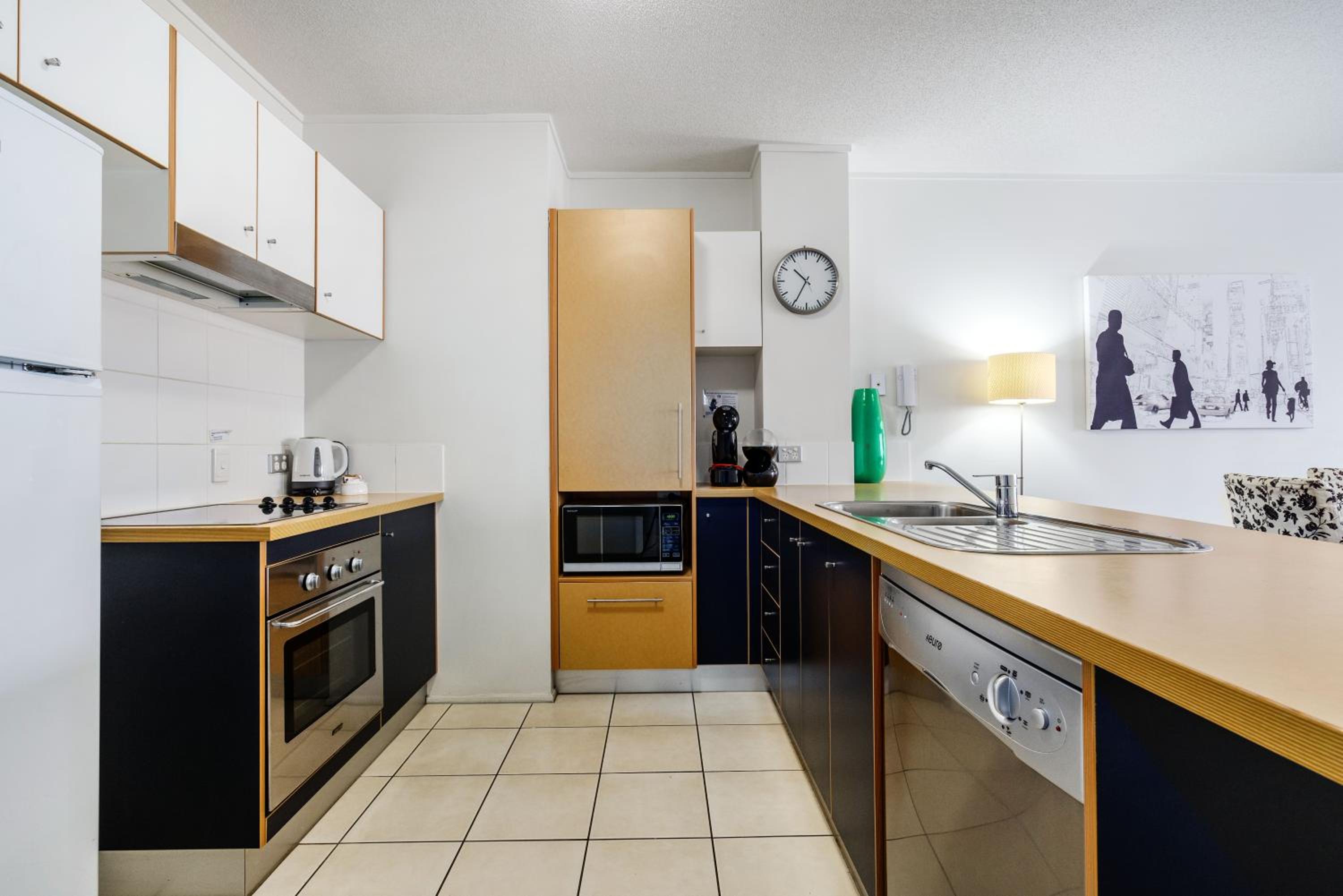 One-Bedroom Apartment - Photo 6