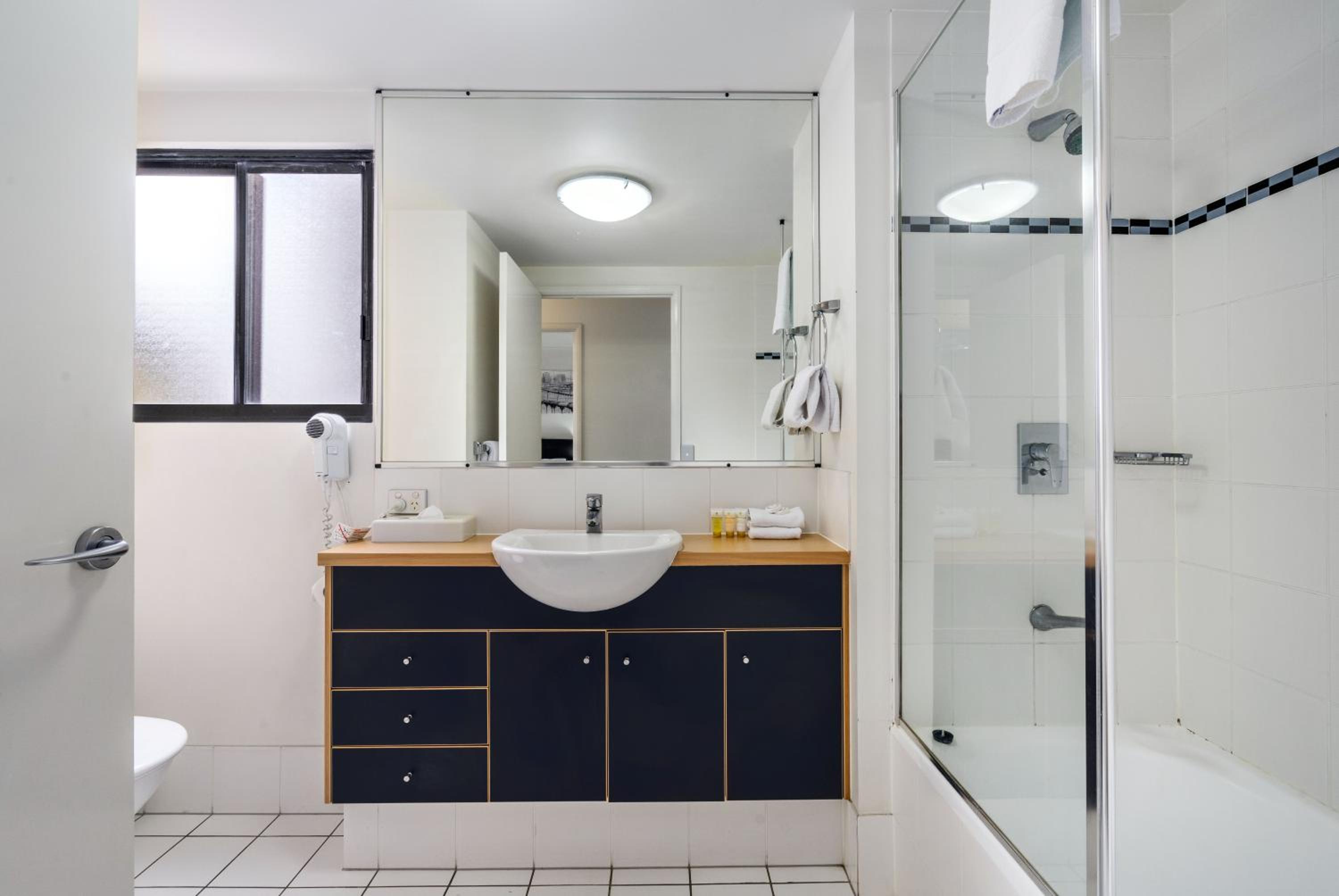 Two-Bedroom Apartment - Photo 9