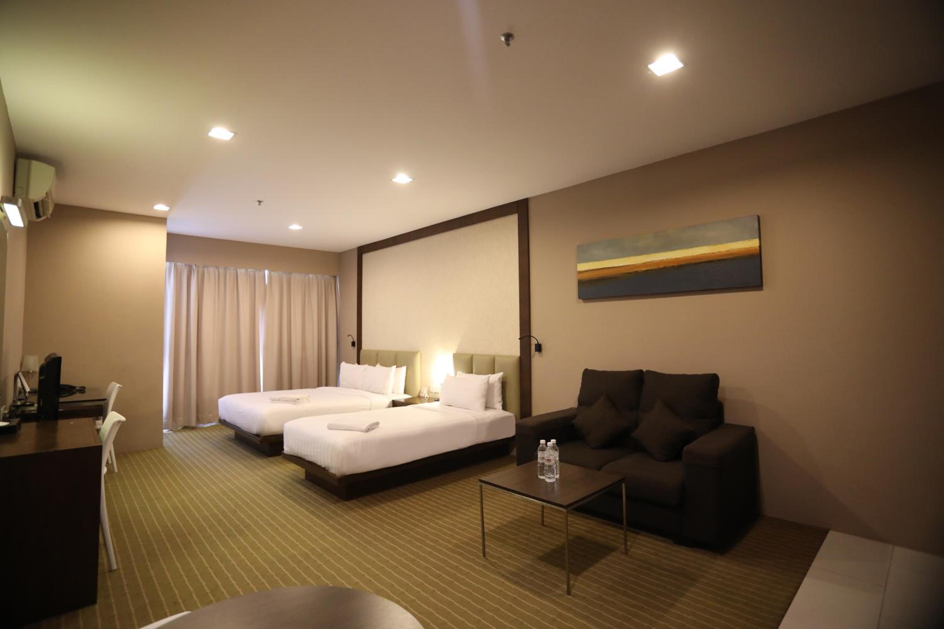 Deluxe Triple Room