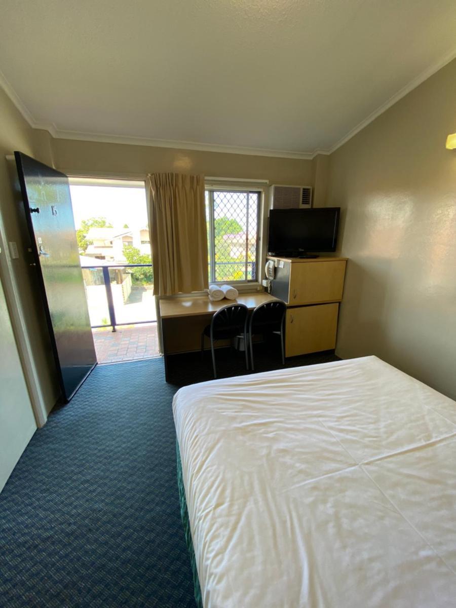 Standard Queen Room photo 1