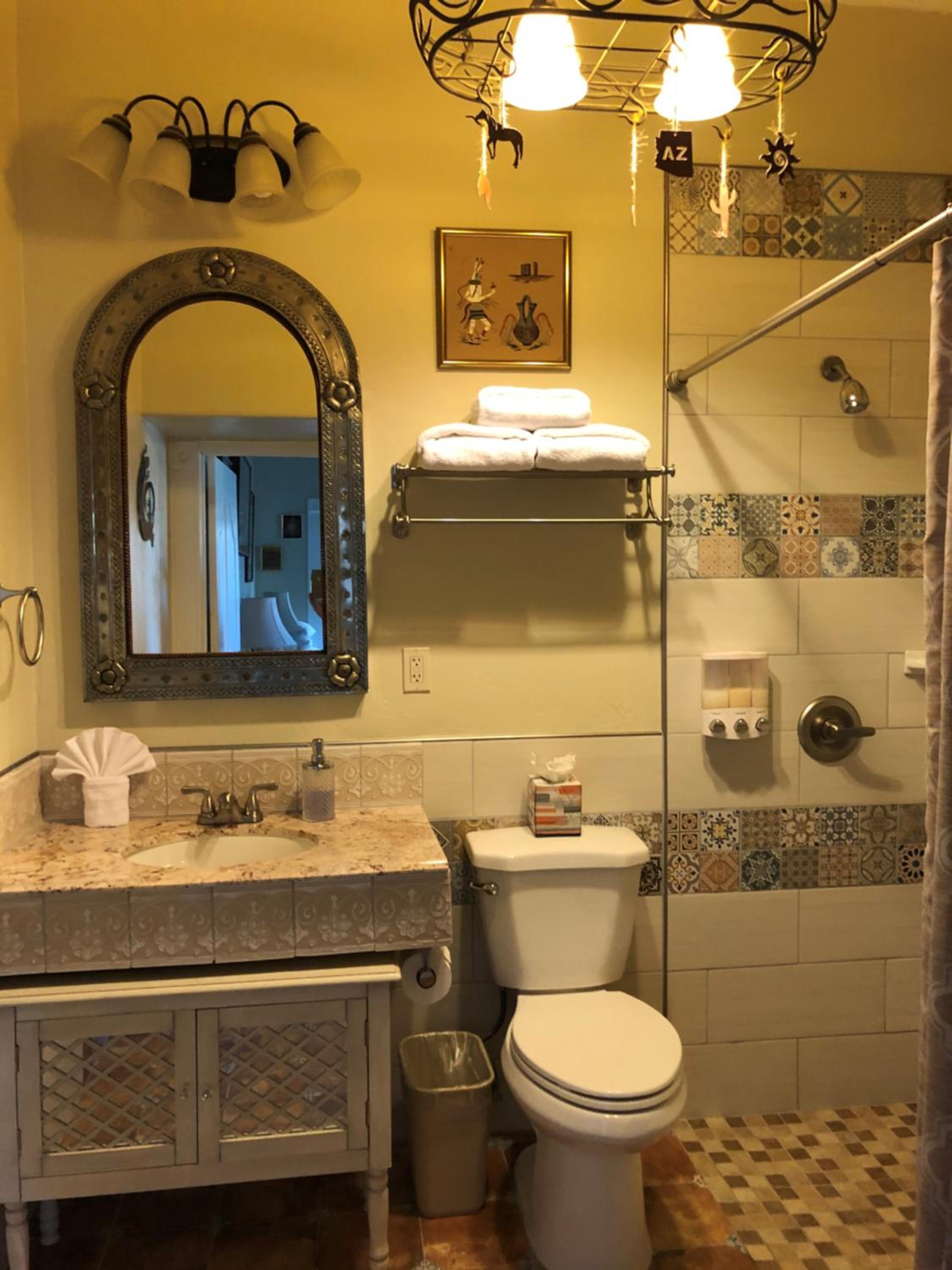 Queen Room with Balcony photo 3