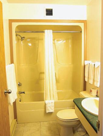 Suite with Two Queen Beds photo 3
