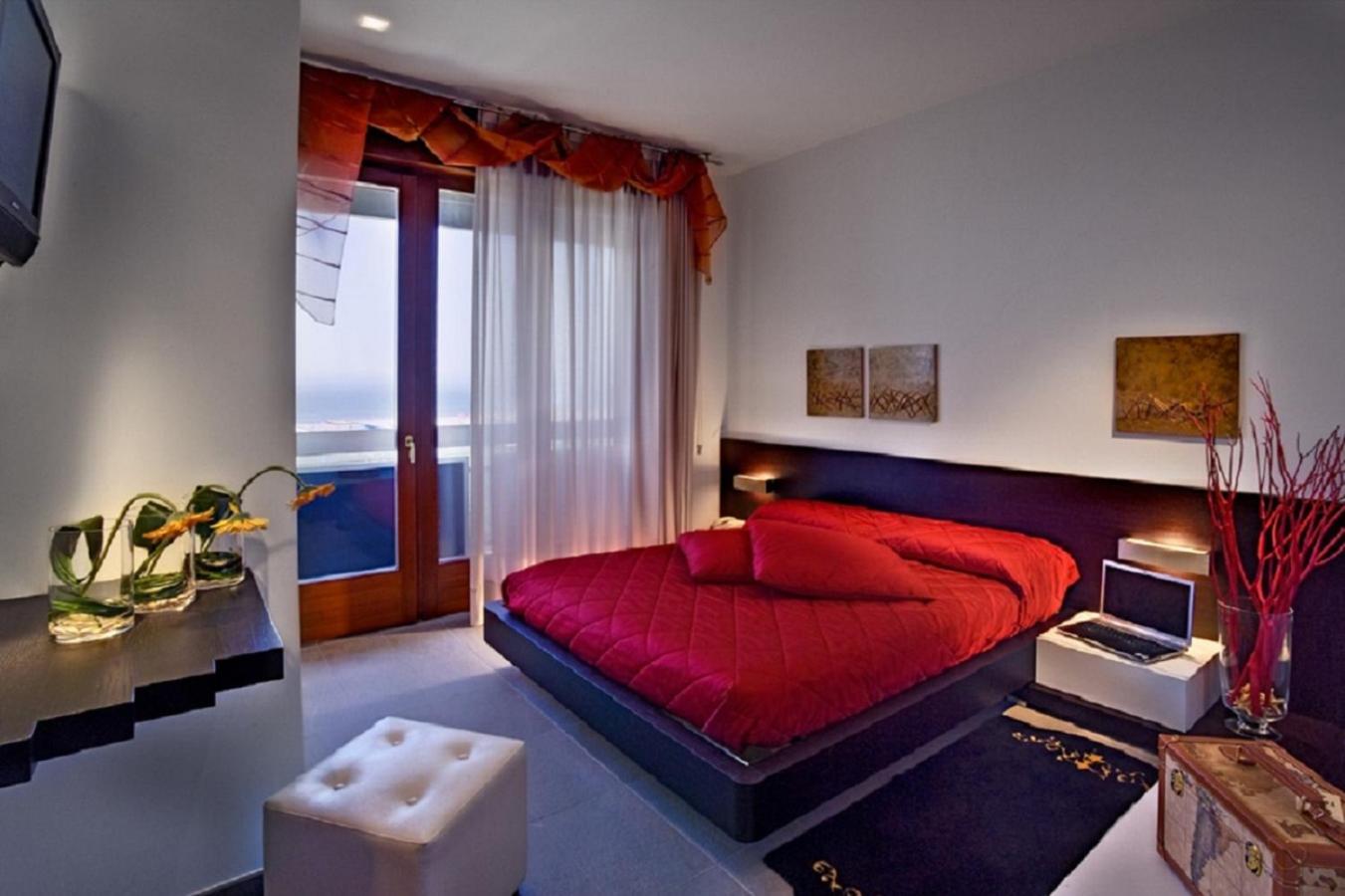 Junior Suite with Sea View photo 1