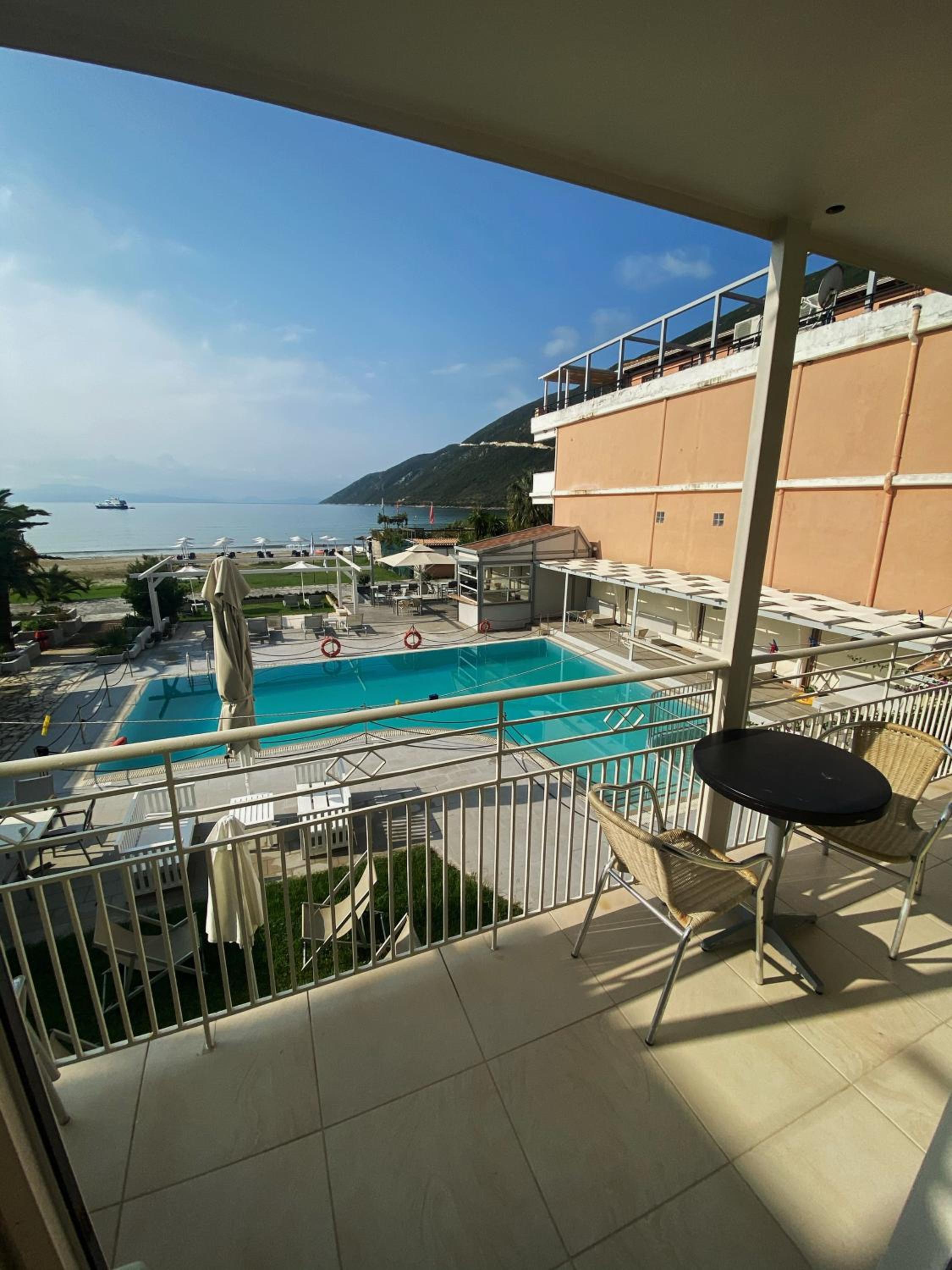 Twin Room with Sea View photo 2