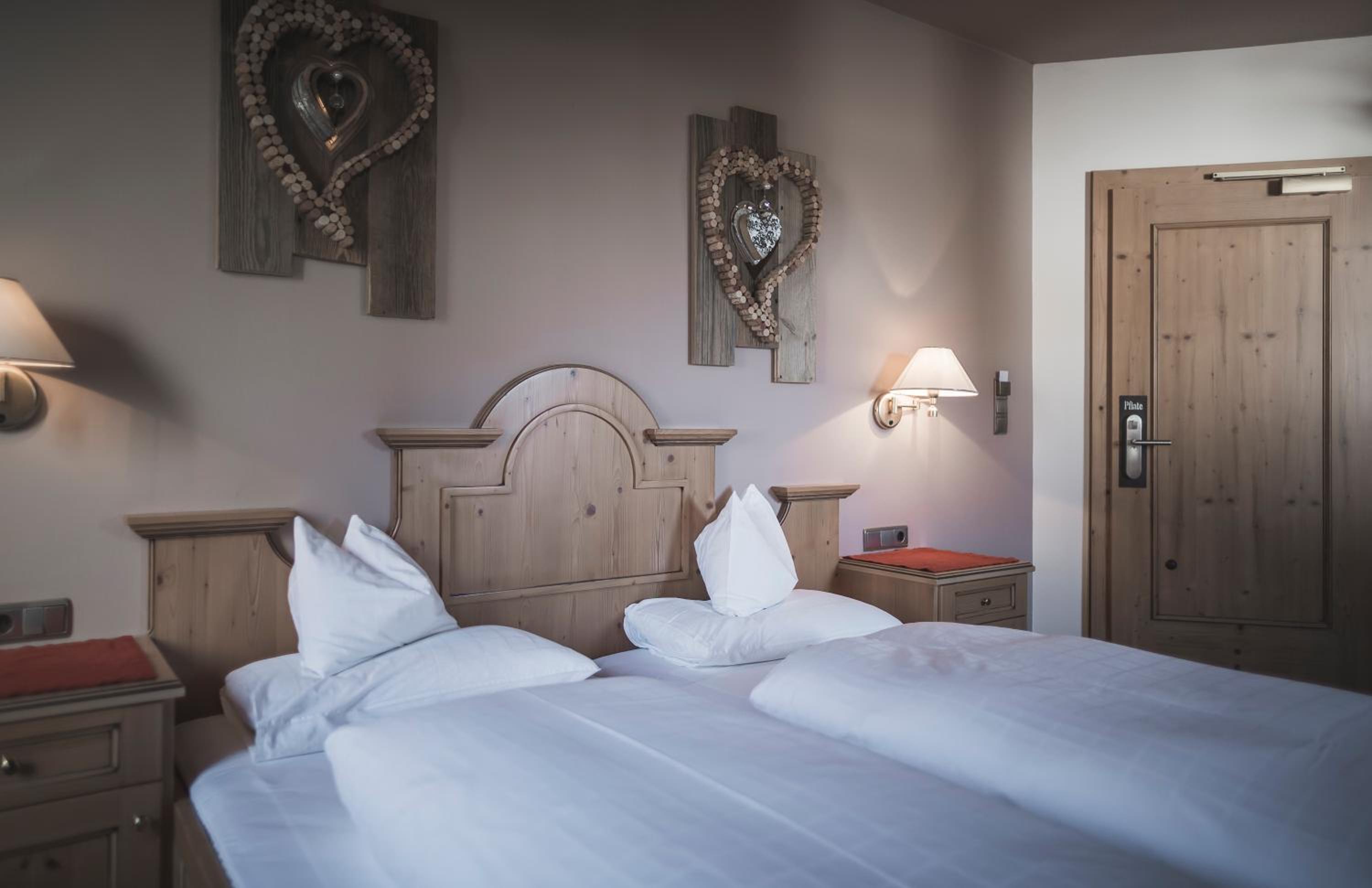 Classic Double Room with Whirlpool Bath - Photo 7