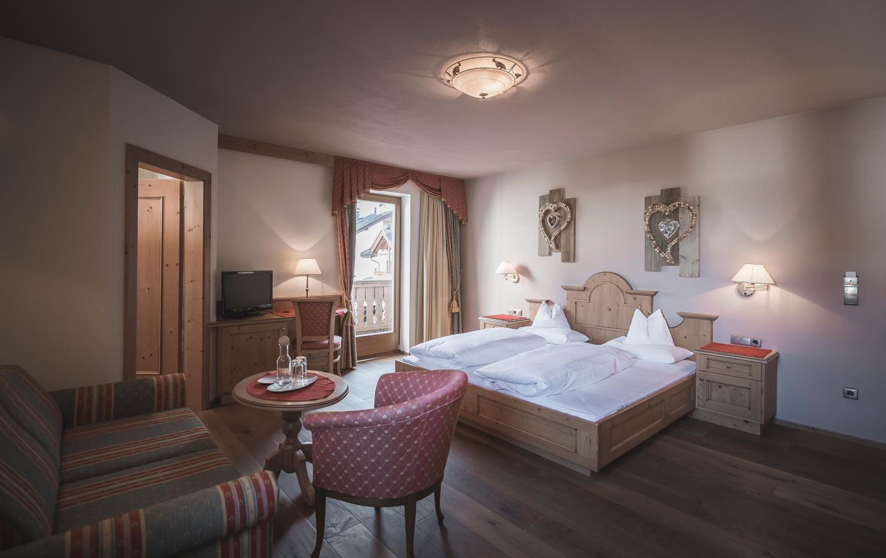 Classic Double Room with Whirlpool Bath - Photo 1