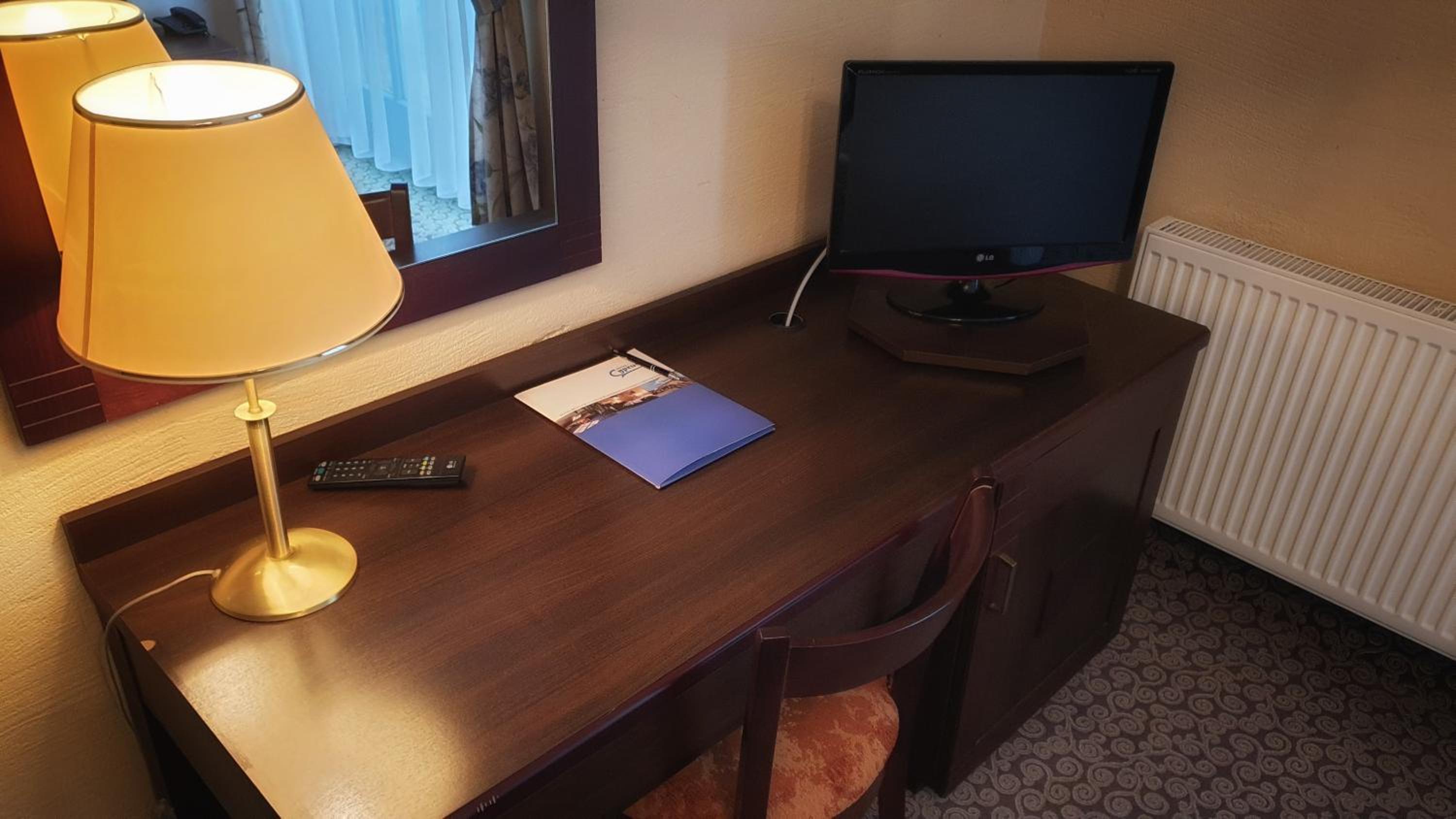 Double or Twin Room - Photo 1