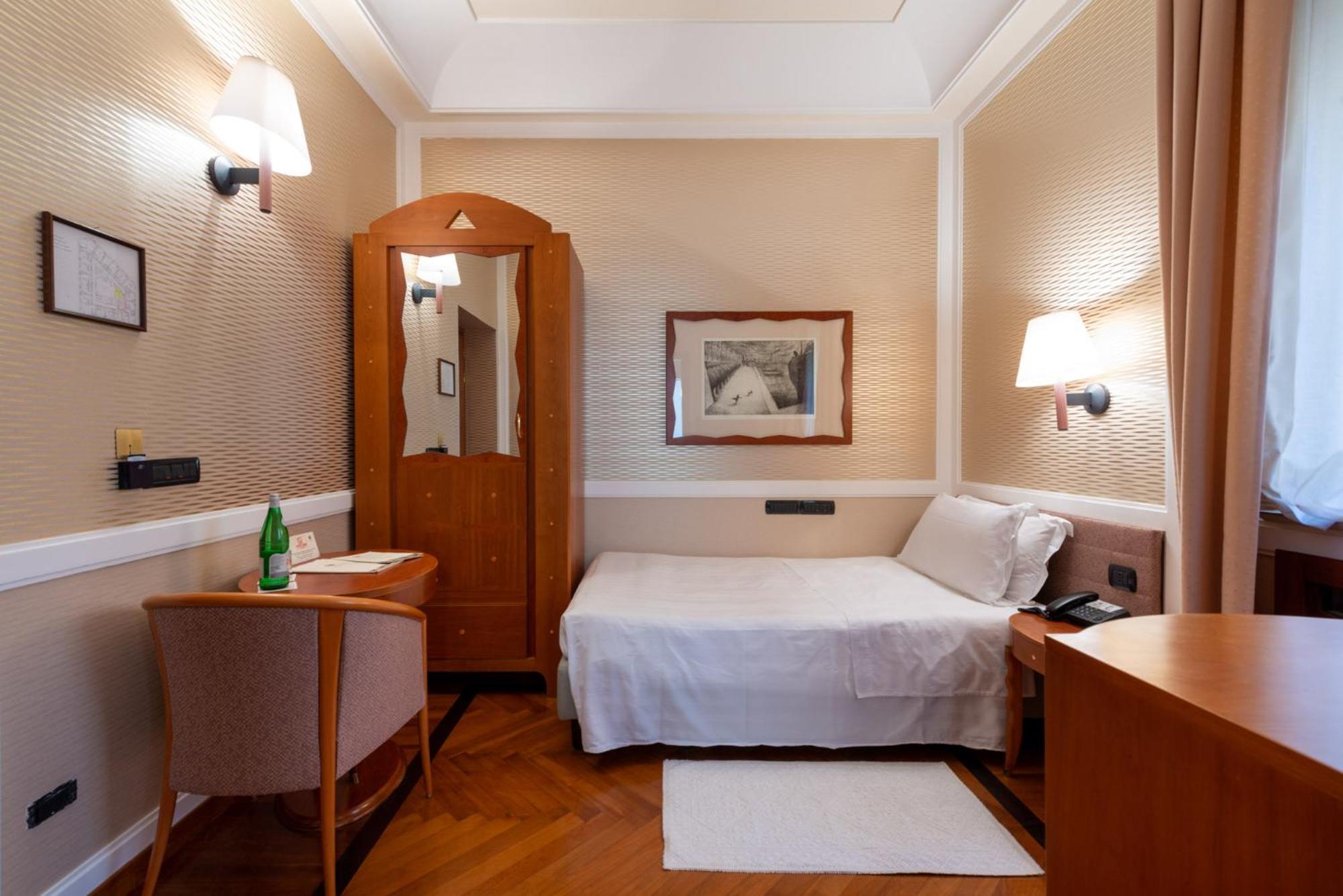 Single Room photo 3