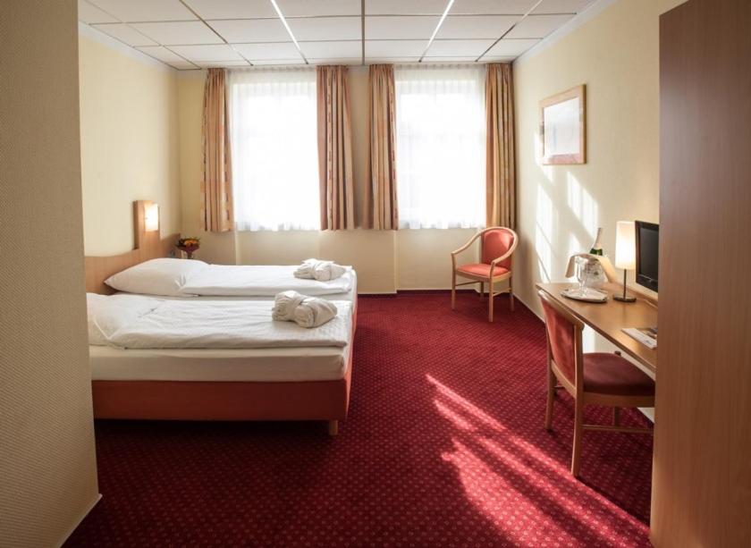 Double Room - Photo 3