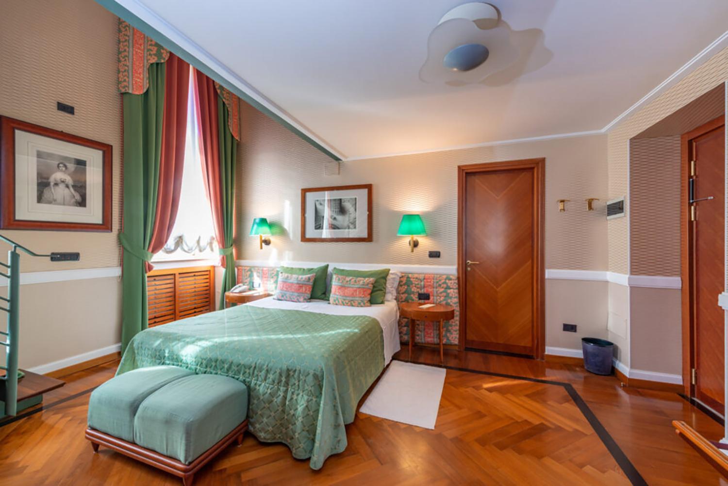 Junior Suite with Sea View - Photo 17
