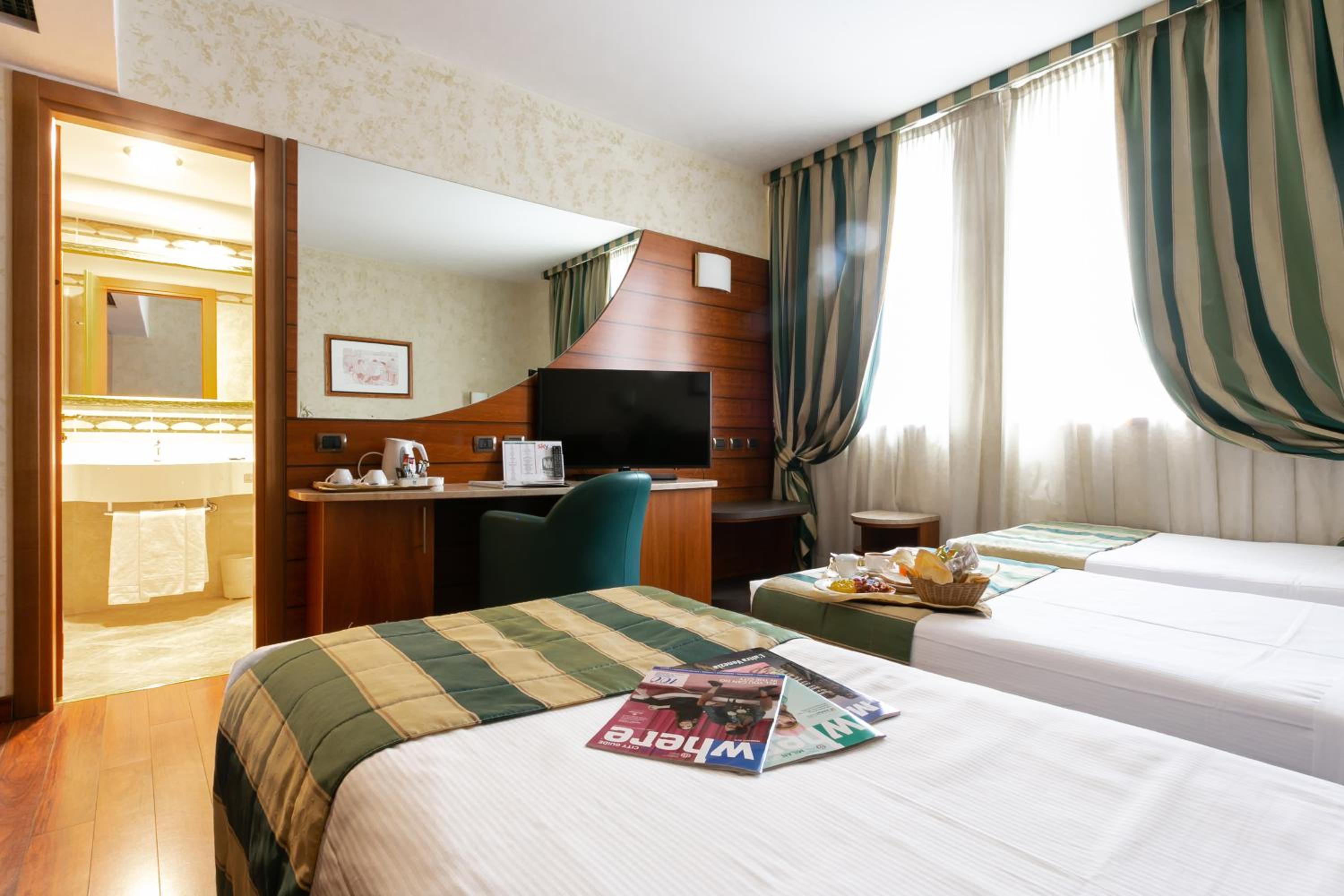 Standard Twin Room