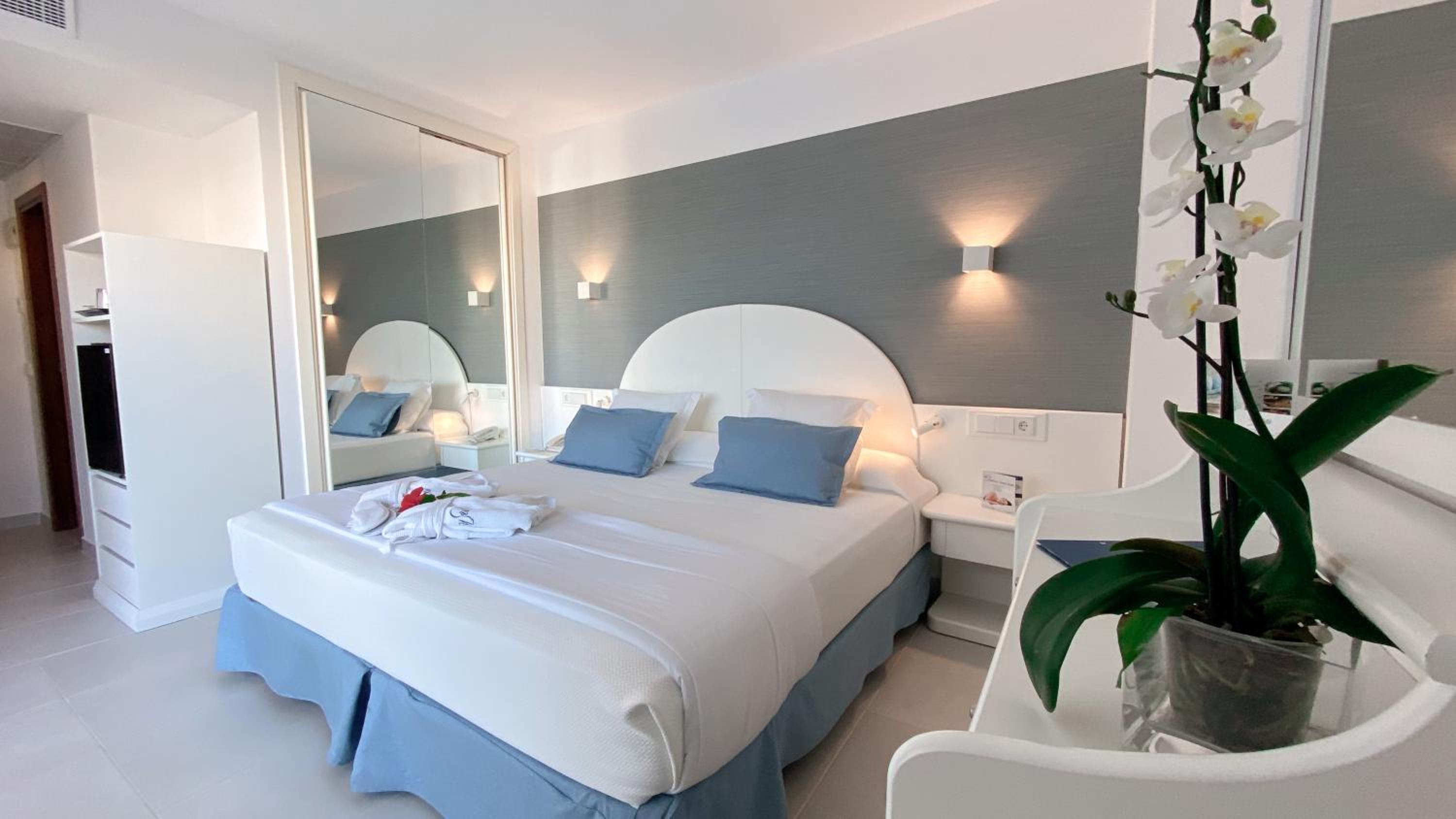 Junior Suite - Photo 1