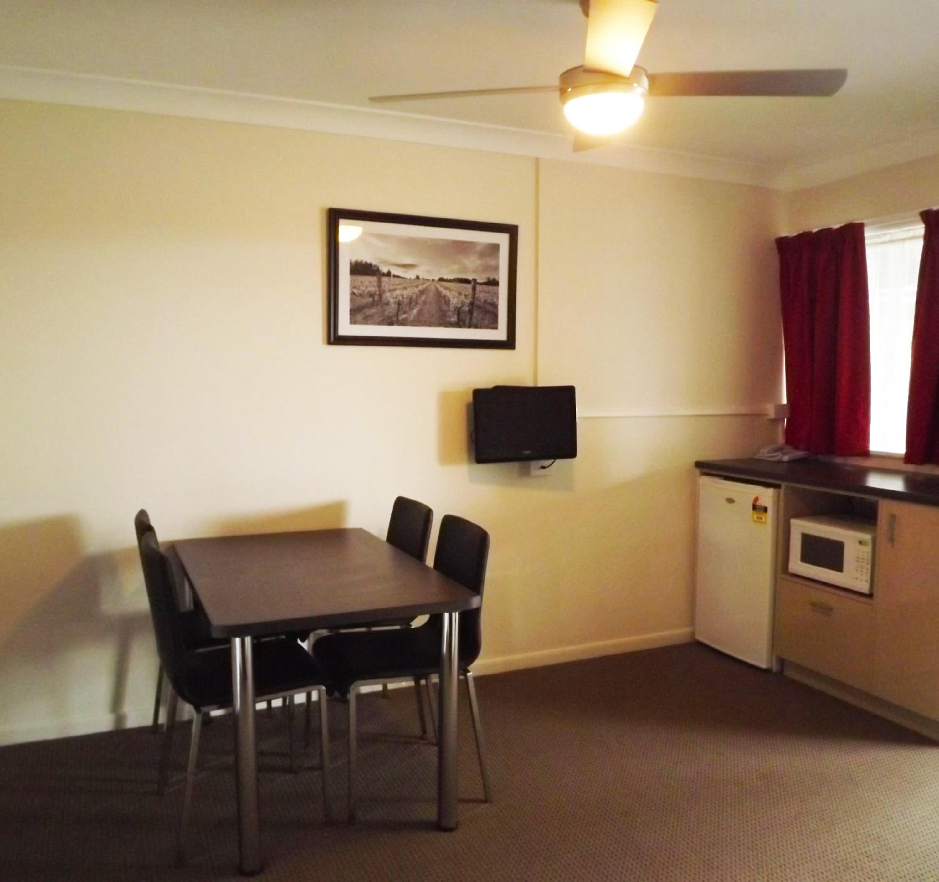 Family Room - Photo 14