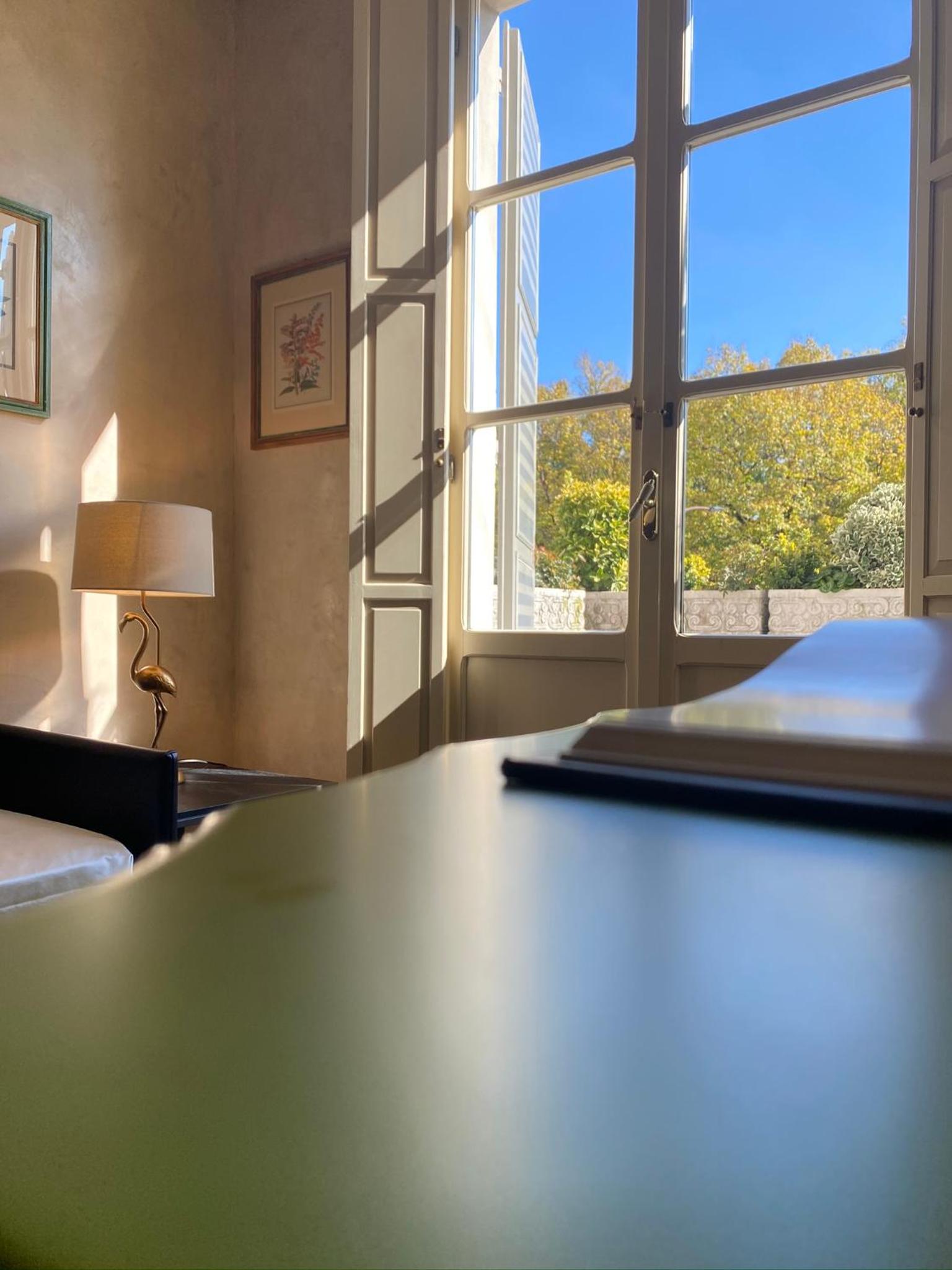 Suite with Balcony - Photo 10